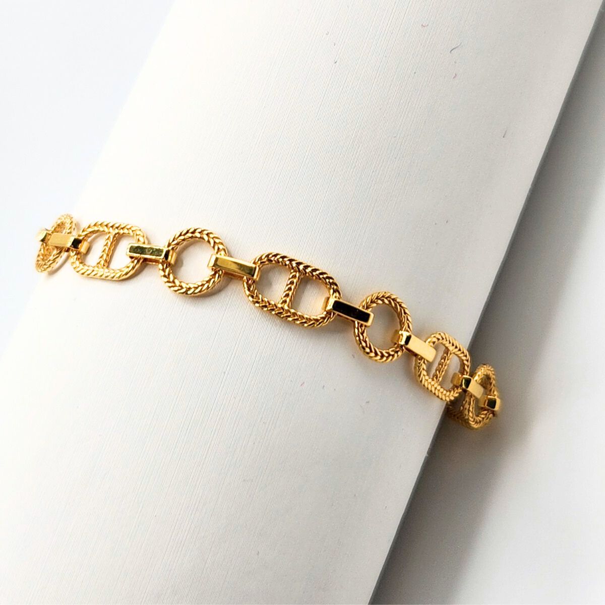 22K / 916 Gold - Inspire Chieti Bianca Bracelet - 8.26 gm