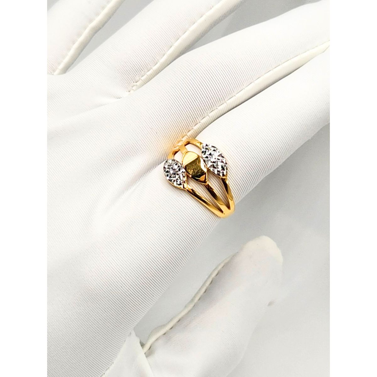 22K / 916 Gold - Inspire Bianca Ring - 2.87 gm