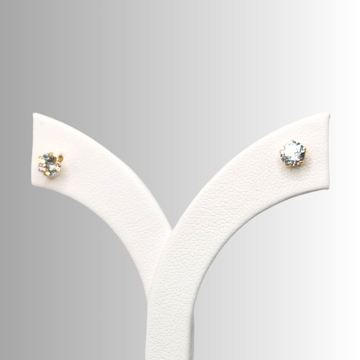 22K / 916 Gold - Ivry Estelle Stone Earring - 1.53 gm