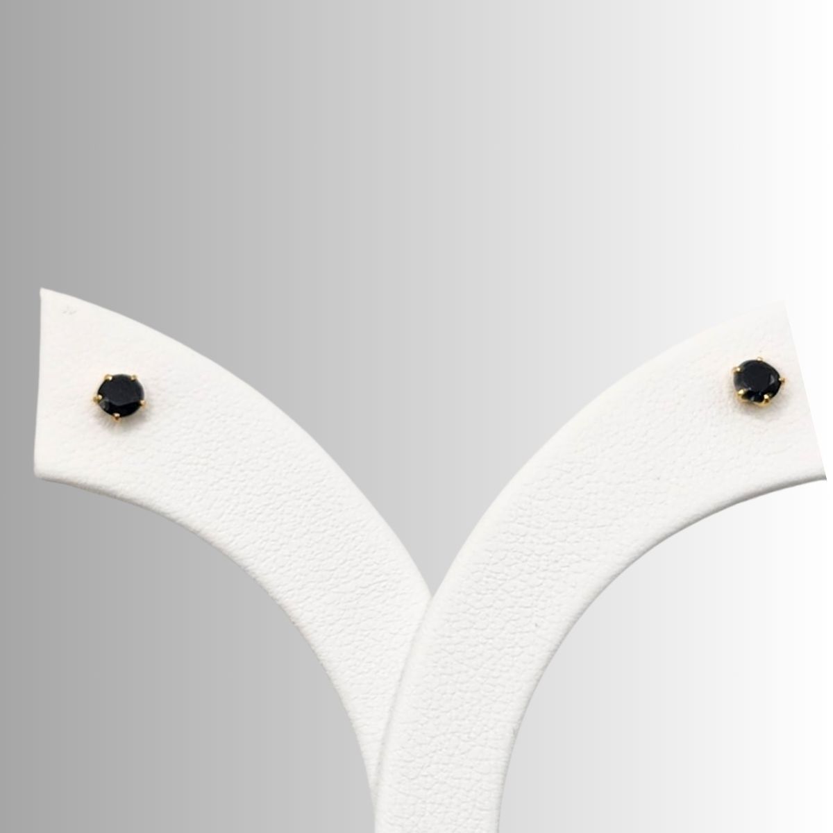 22K / 916 Gold - Ivry Estelle Stone Earring - 0.93 gm