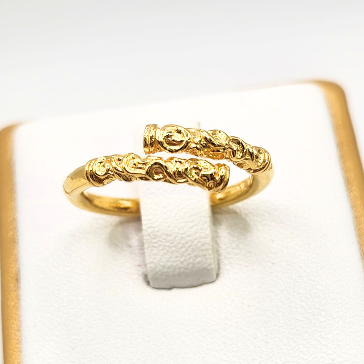 22K / 916 Gold - Ivry Estelle Ring - 5.45 gm