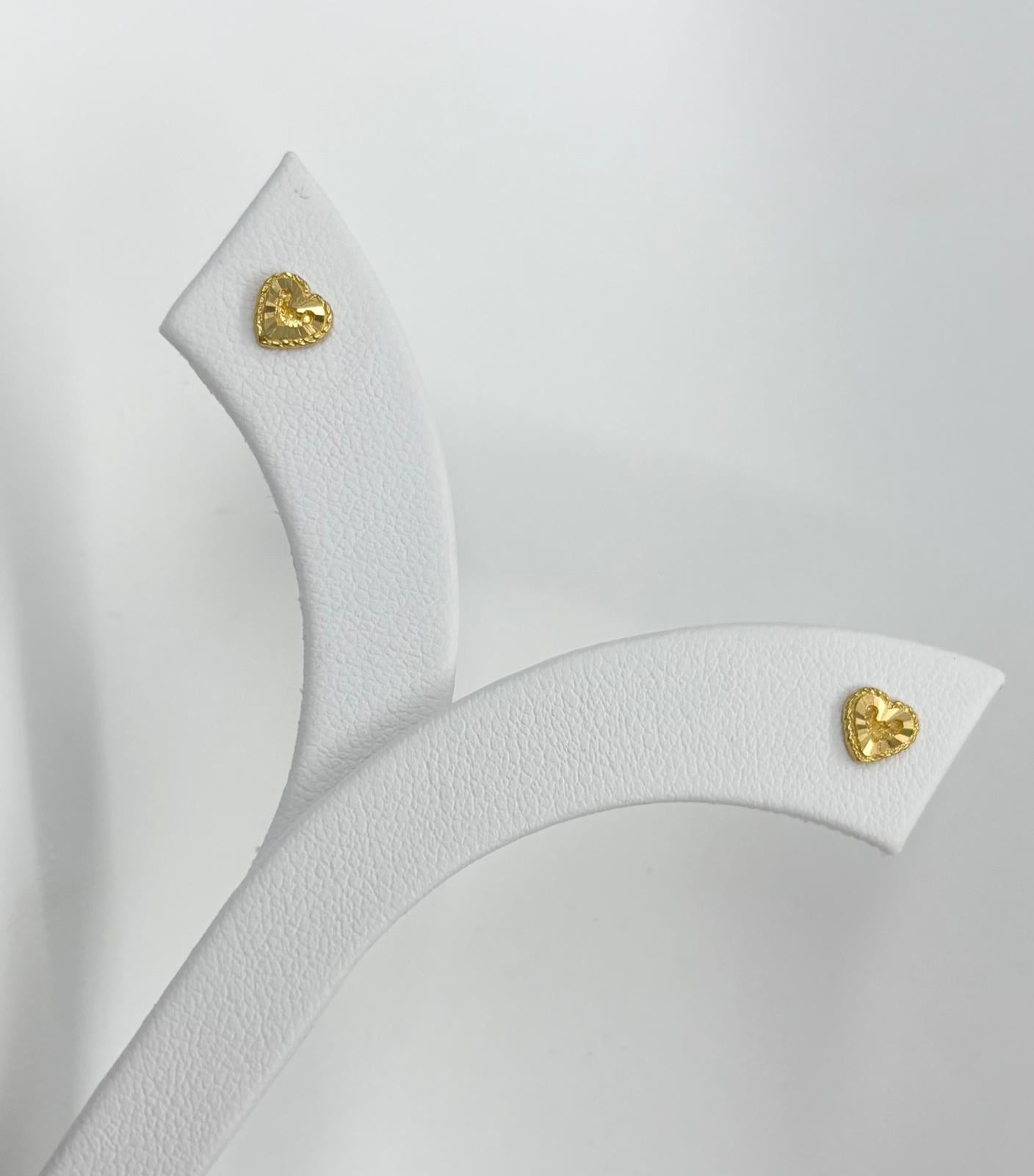 22K / 916 Gold - Ivry Estelle Earring - 0.94 gm