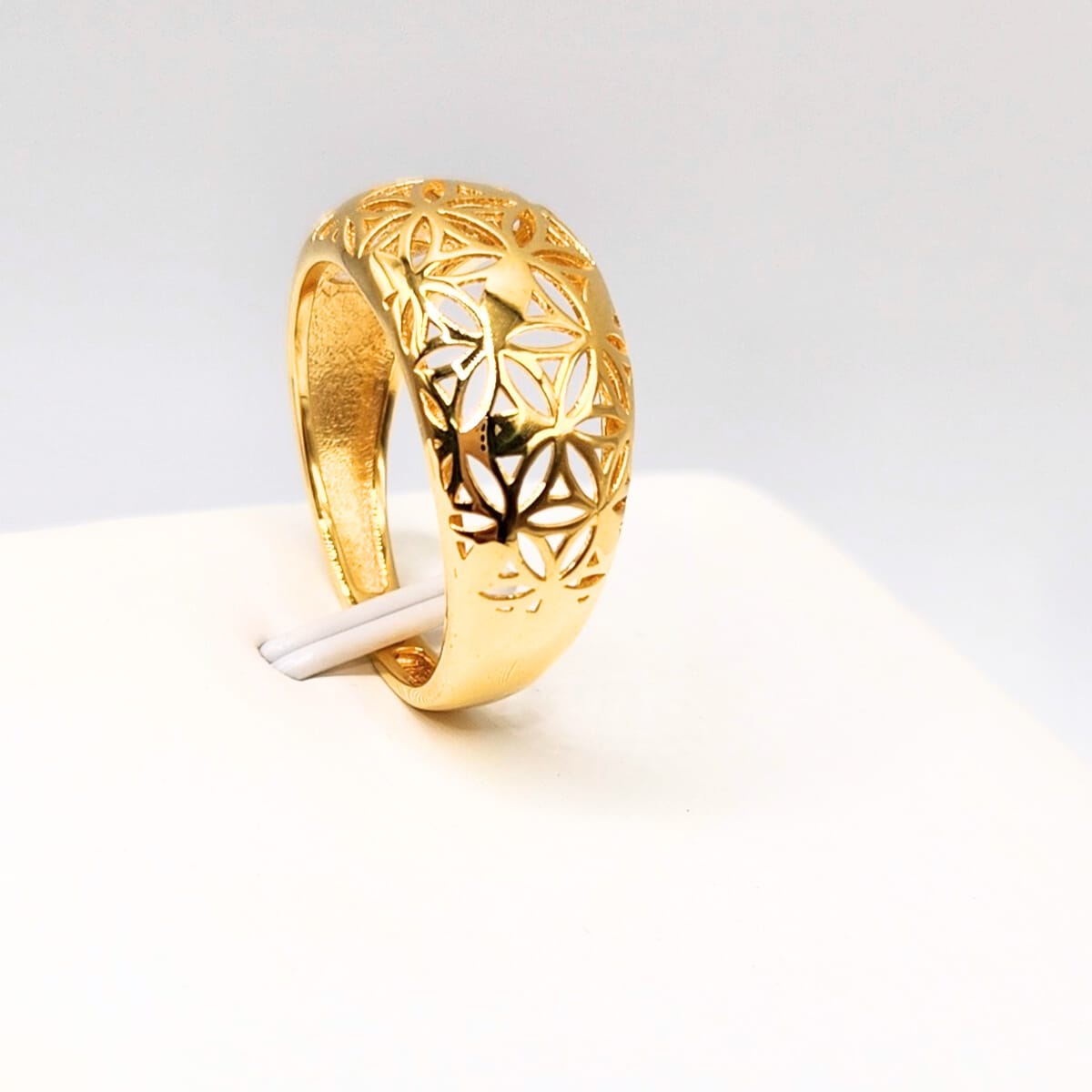 22K / 916 Gold - Inspire Chieti Alicia Flower Ring - 2.62 gm