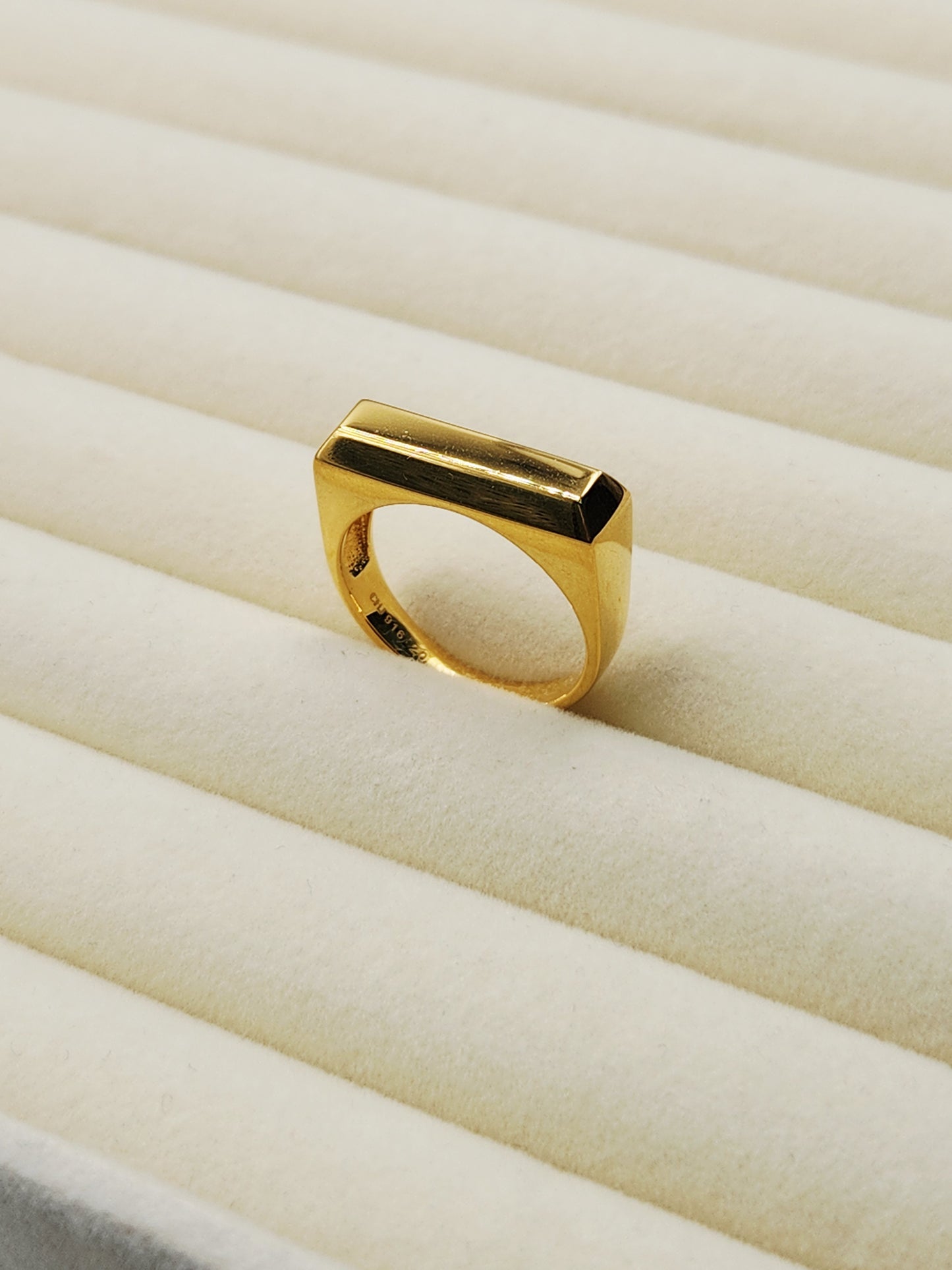 22K / 916 Gold - Inspire Chieti Iris Ring - 7.08 gm