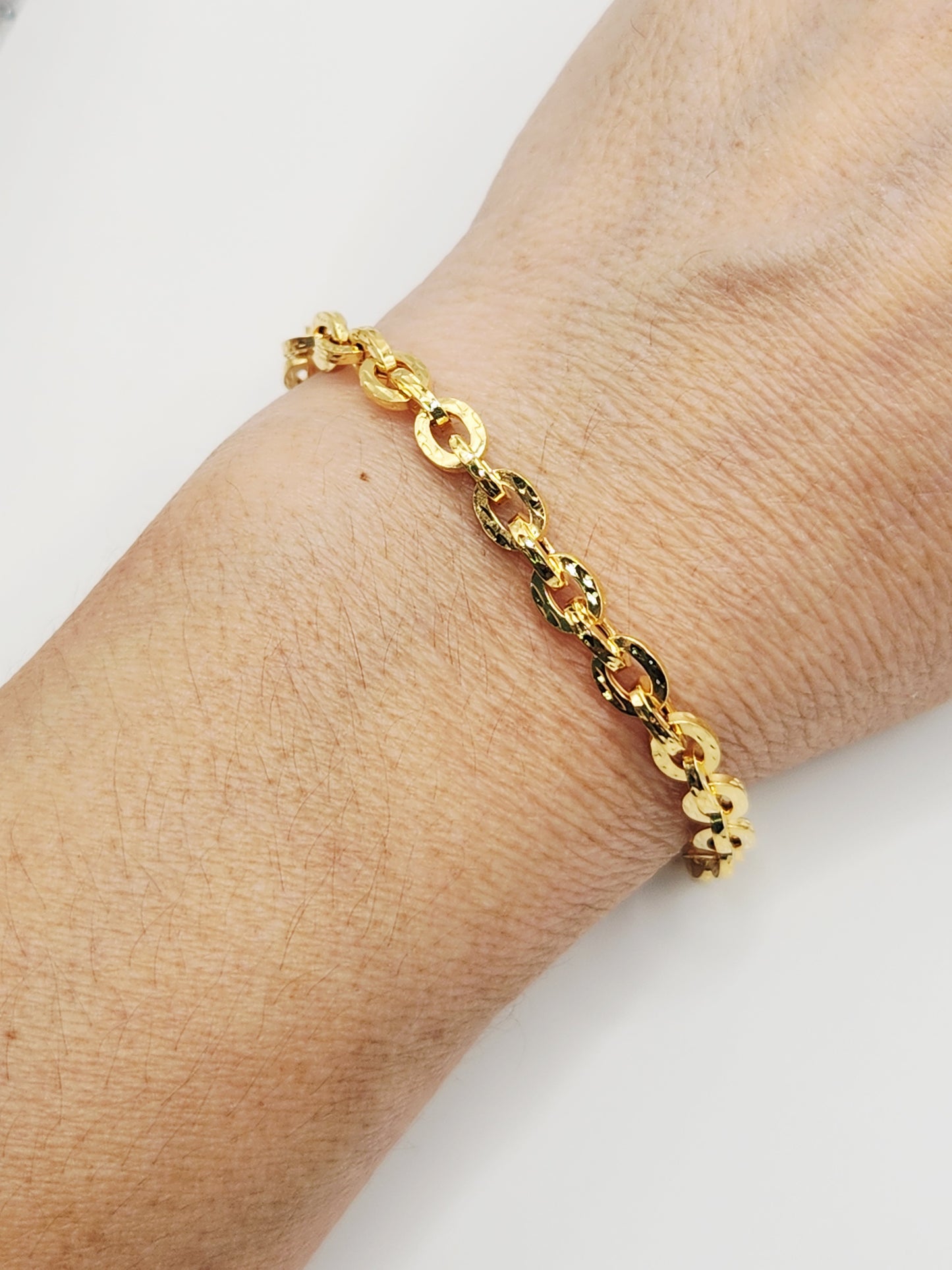 22K / 916 Gold - Inspire Ivry Queen Oval Bracelet - 5.83 gm