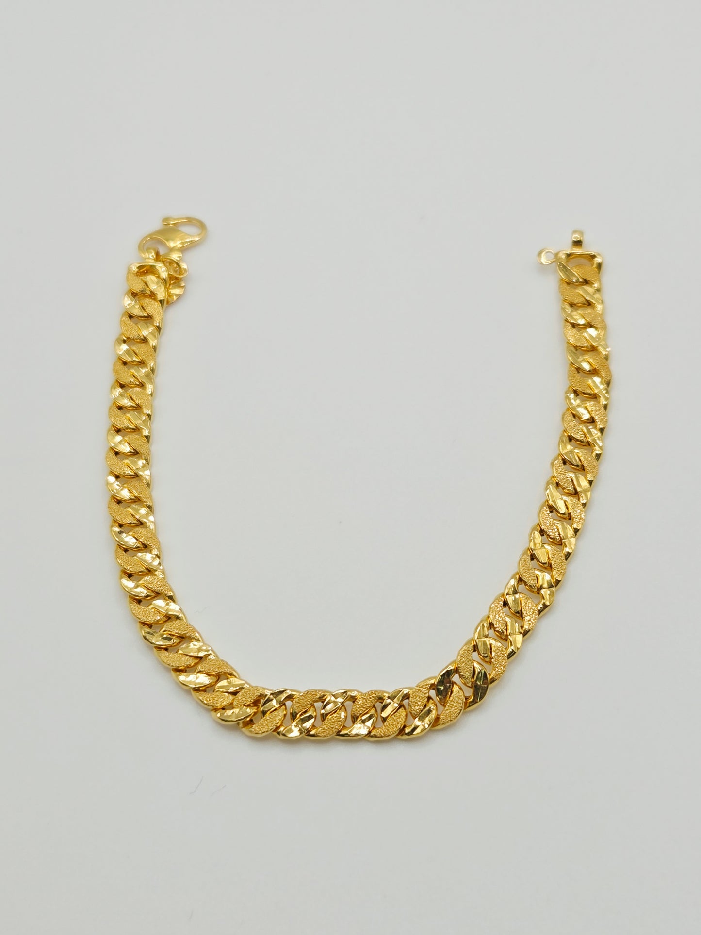22K / 916 Gold - Inspire Ivry Remy Bracelet - 4.36 gm