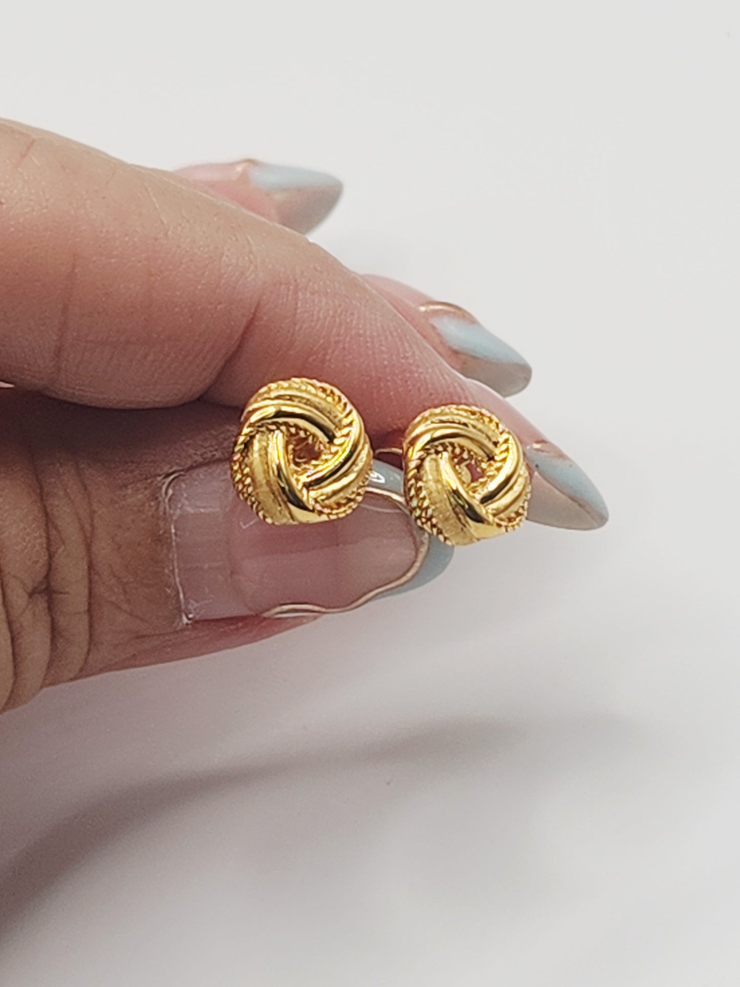 22K / 916 Gold - Inspire Chieti Luna Earring - 3.20 gm