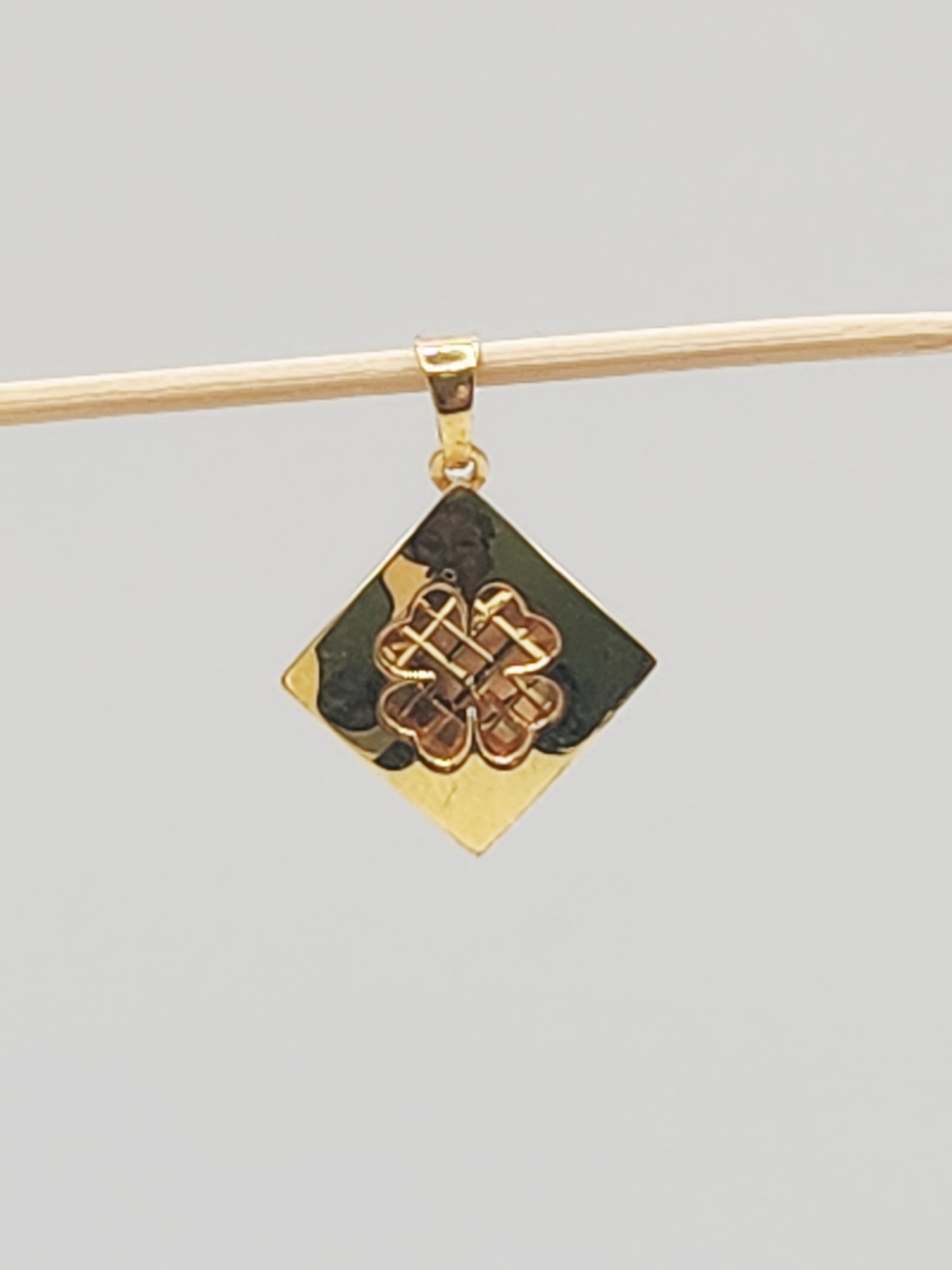 22K / 916 Gold - Inspire Ivry Hazel Pendant - 2.17 gm