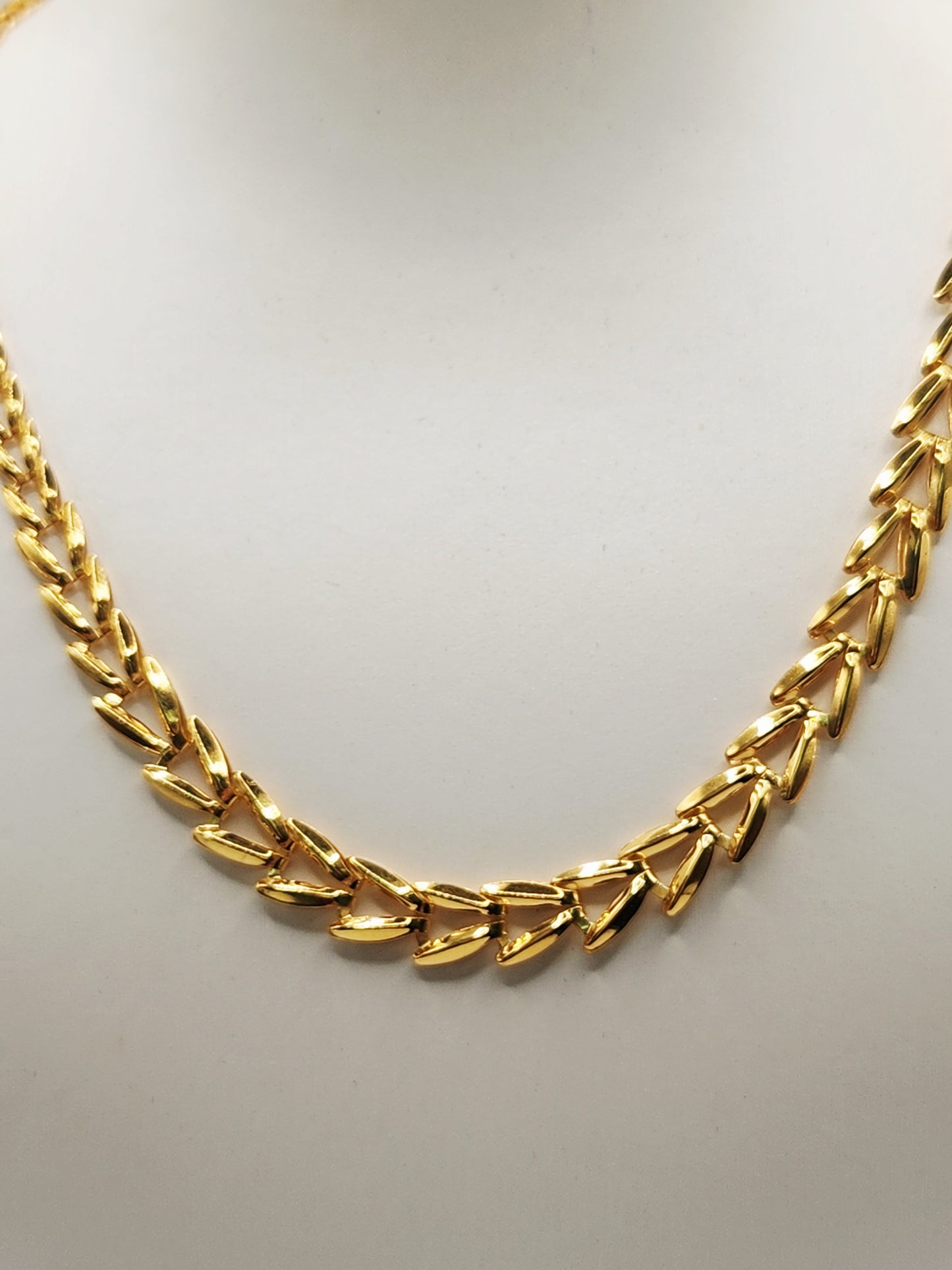 22K / 916 Gold - Inspire Ivry Heidi Necklace - 9.80 gm