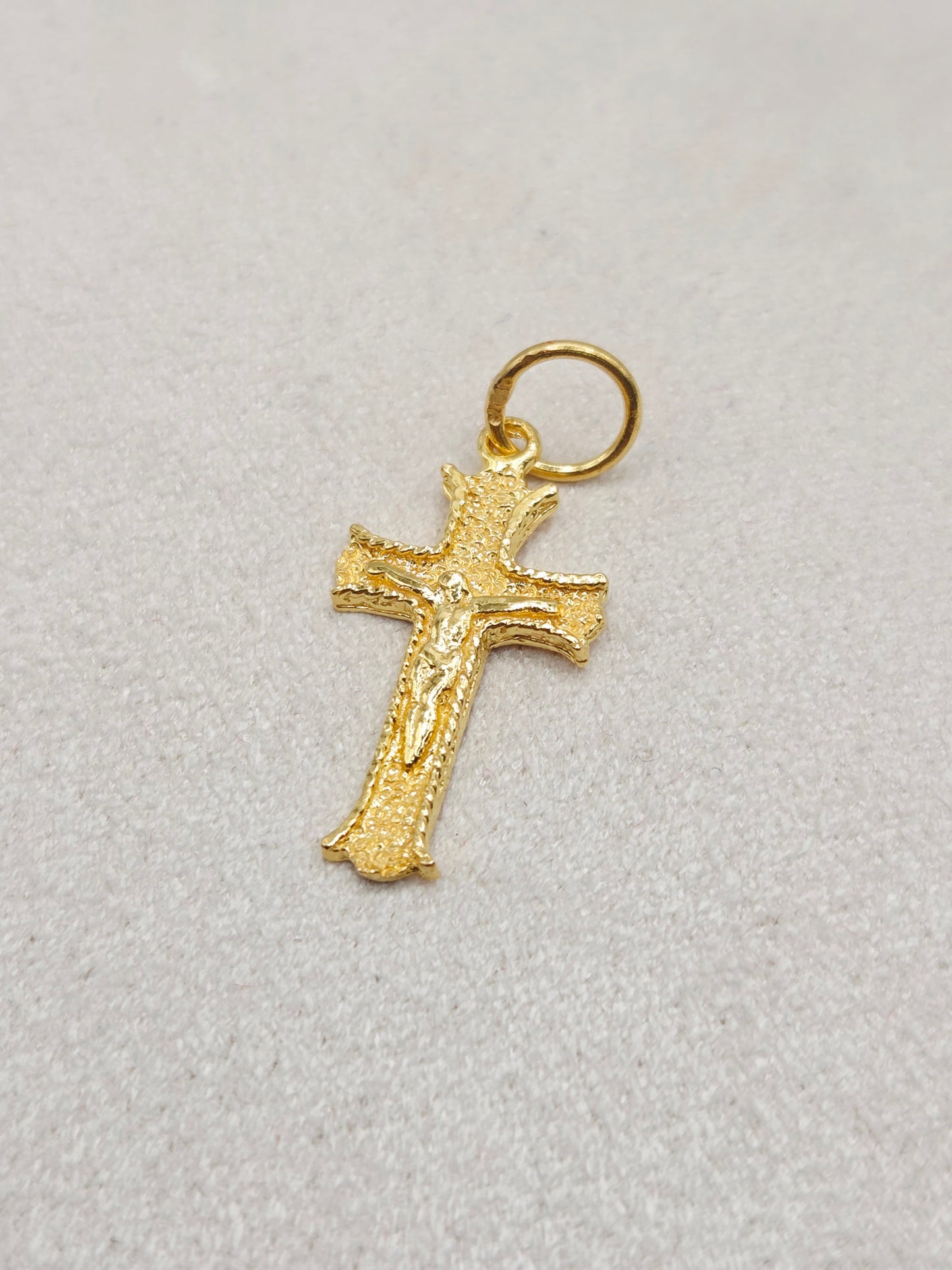 22K / 916 Gold - Ivry Grace Pendant - 1.45 gm