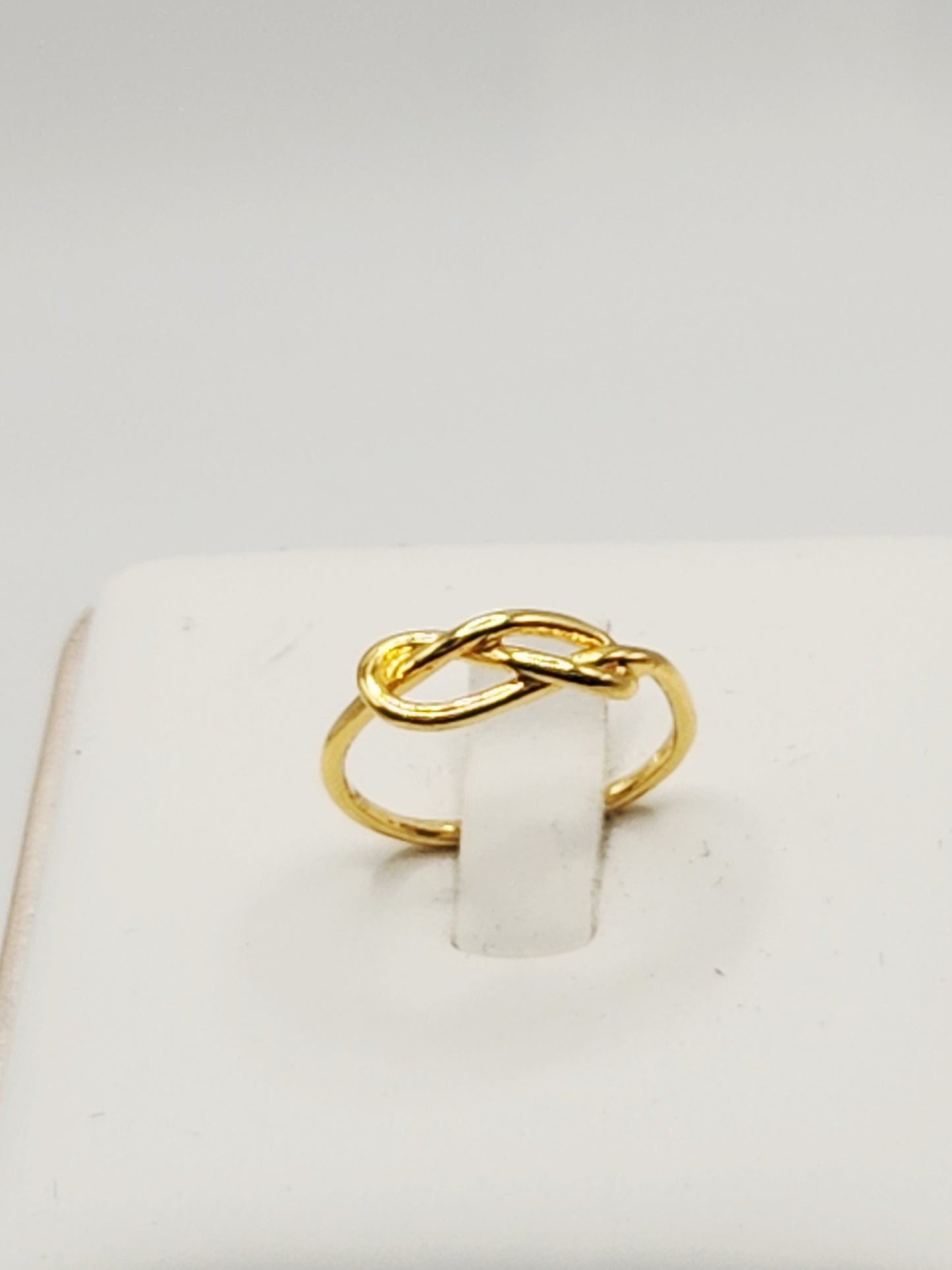 22K / 916 Gold - Inspire Ivry Patricia Ring - 1.69 gm