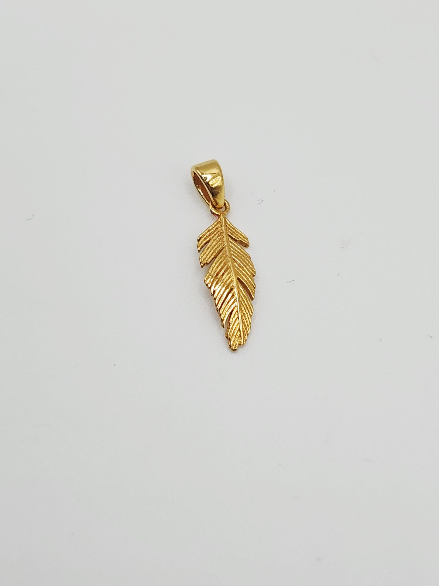22K / 916 Gold - Inspire Ivry Patricia Feather Pendant - 1.02 gm