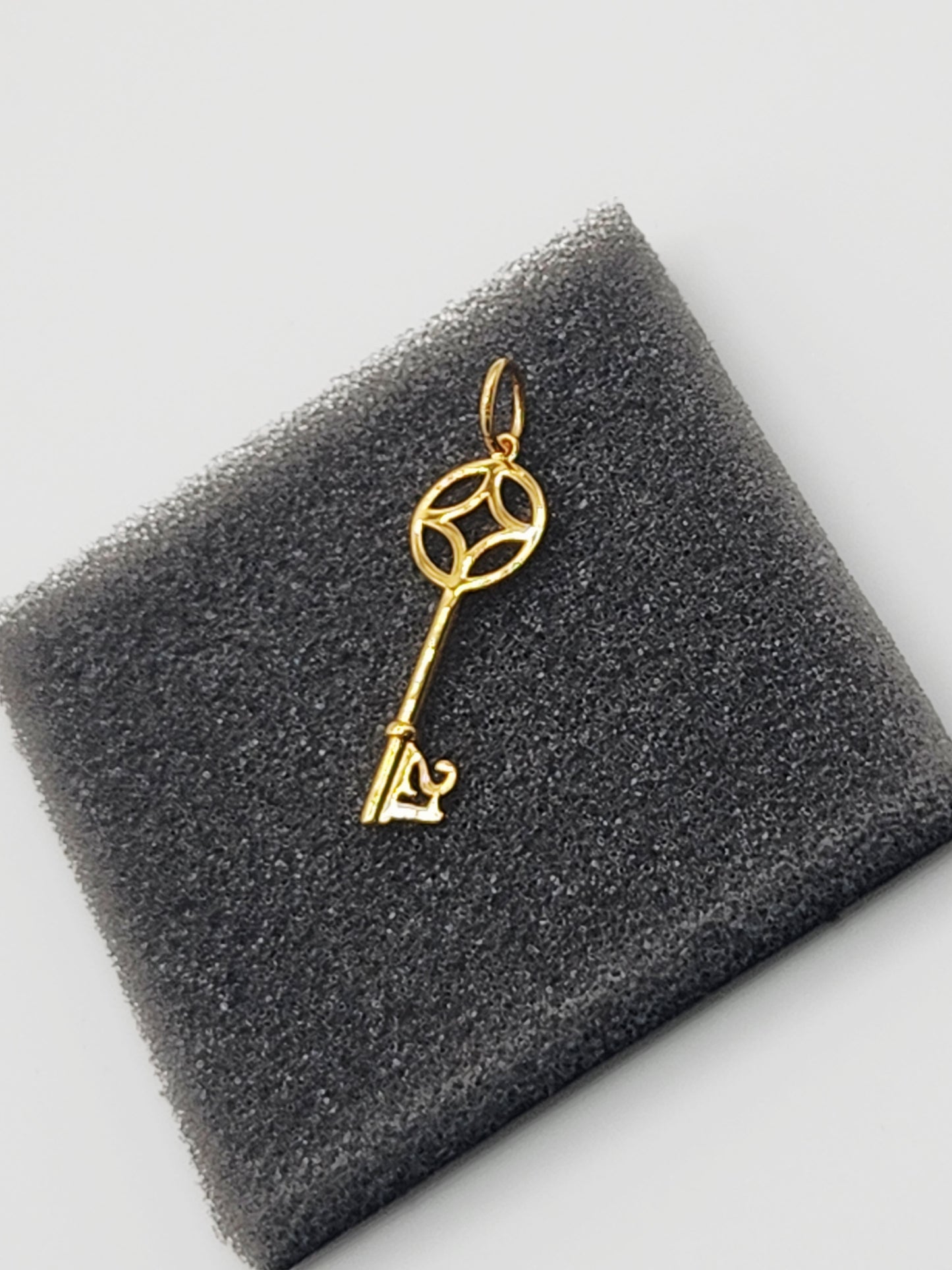 22K / 916 Gold - Inspire Chieti Julia Pendant - 2.37 gm