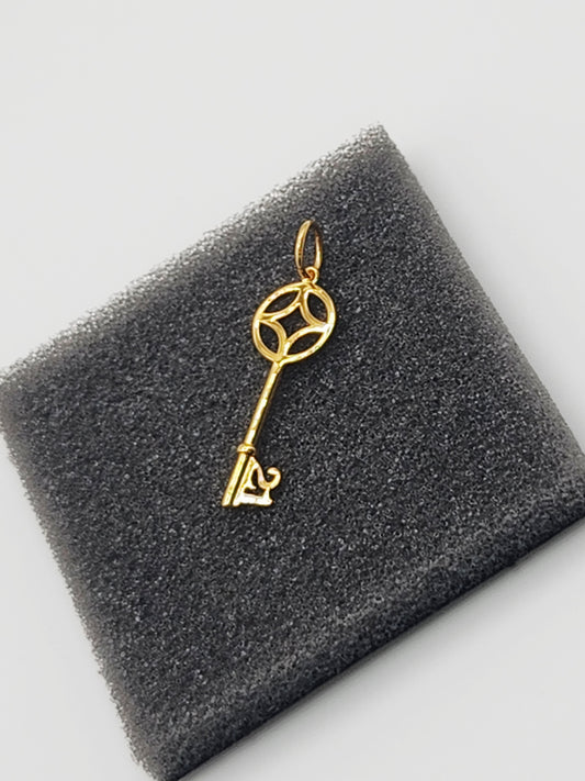 22K / 916 Gold - Inspire Chieti Julia Pendant - 2.37 gm