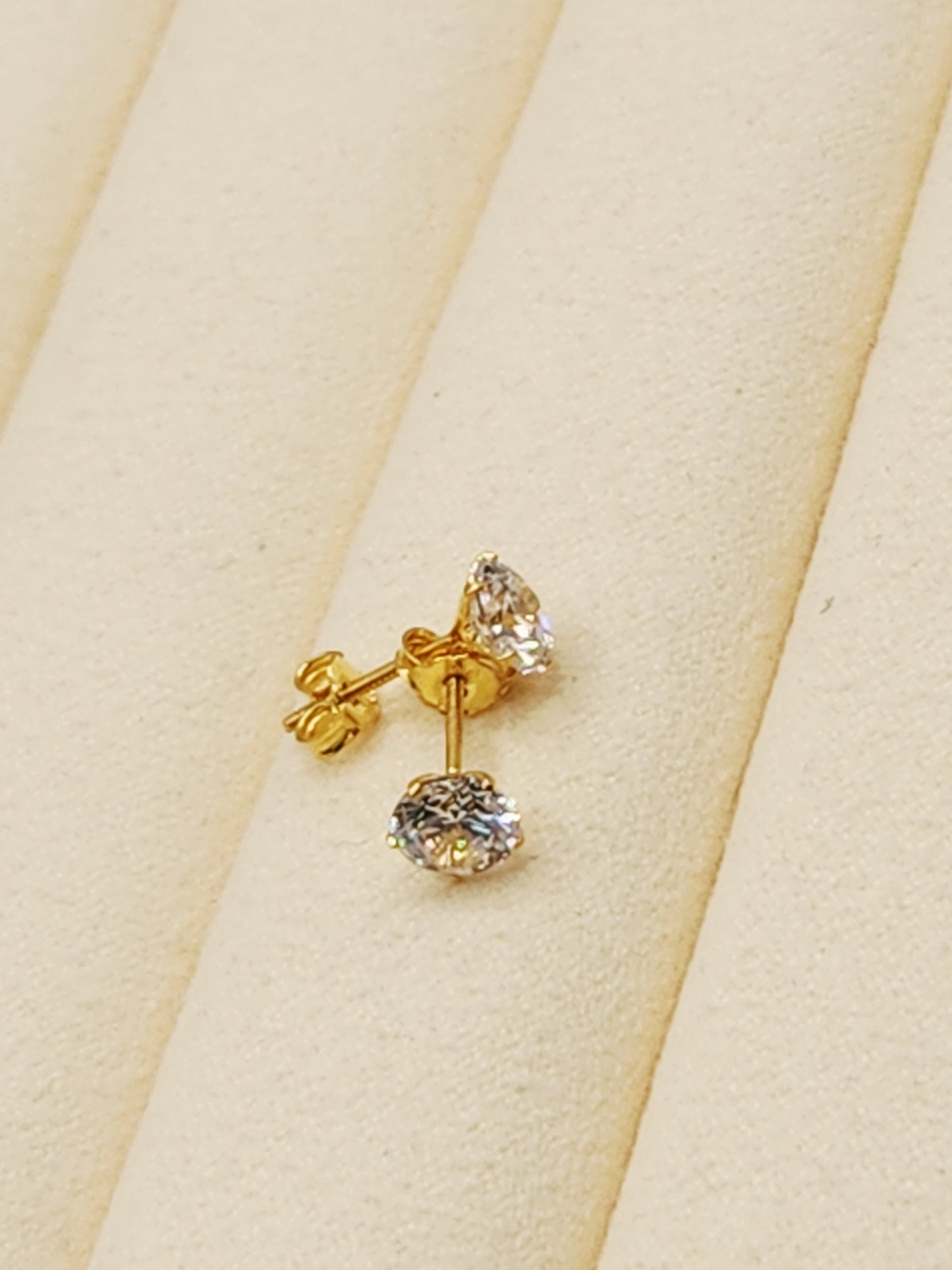 22K / 916 Gold - Inspire Ivry Hazel Earring - 0.70 gm
