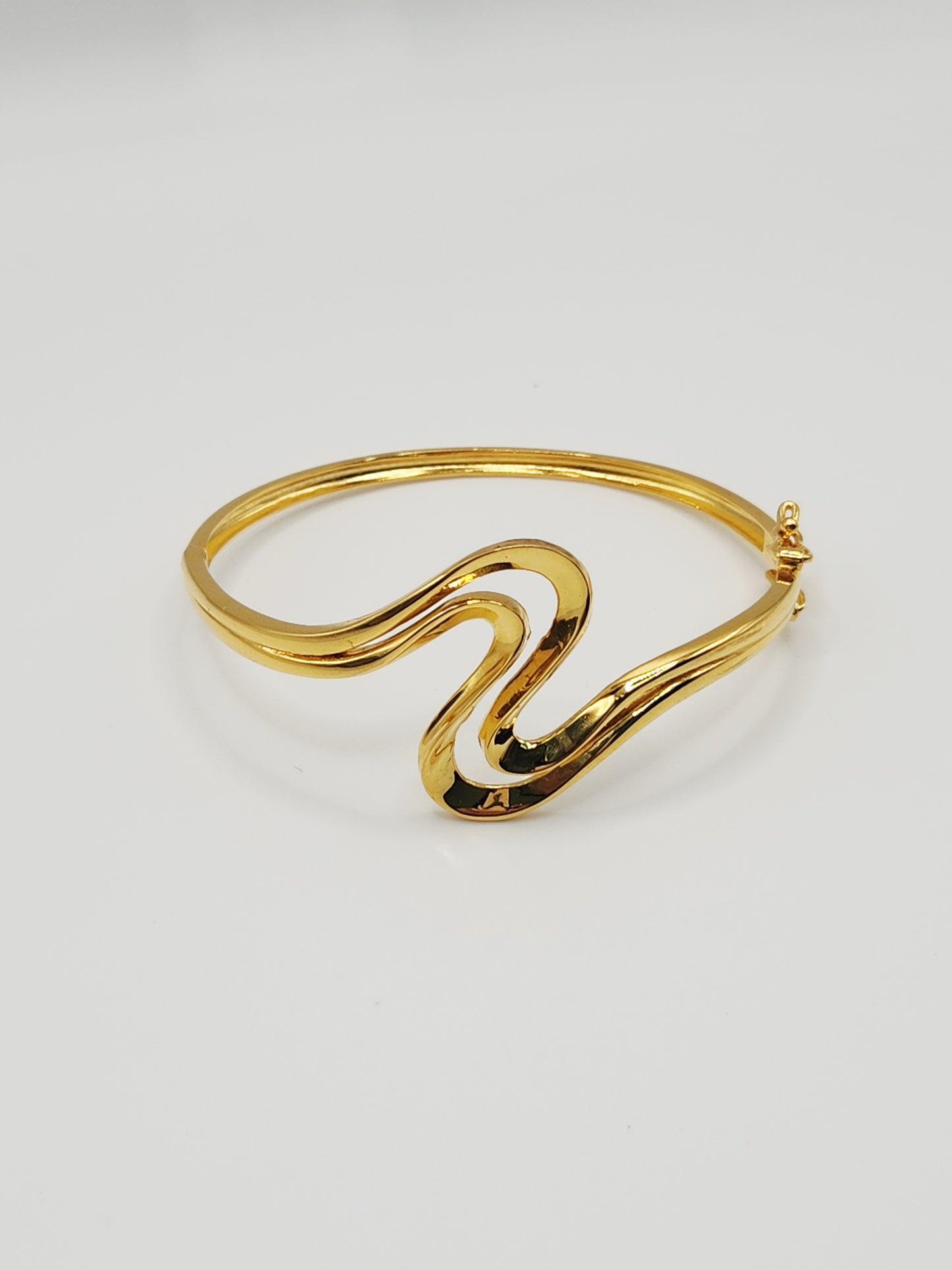 22K / 916 Gold - Inspire Ivry Iris Bracelet - 13.71 gm