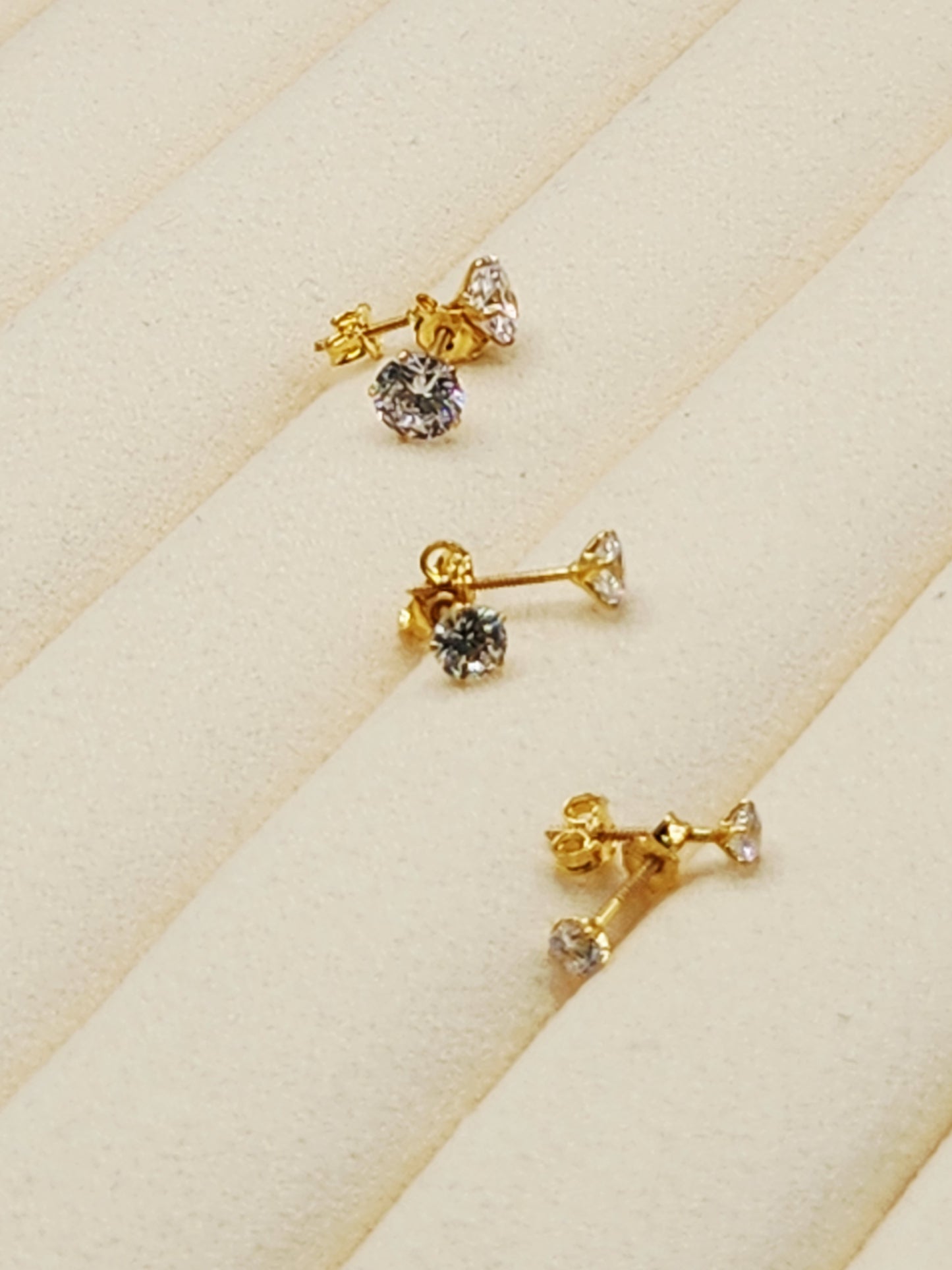 22K / 916 Gold - Inspire Ivry Hazel Earring - 1.32 gm