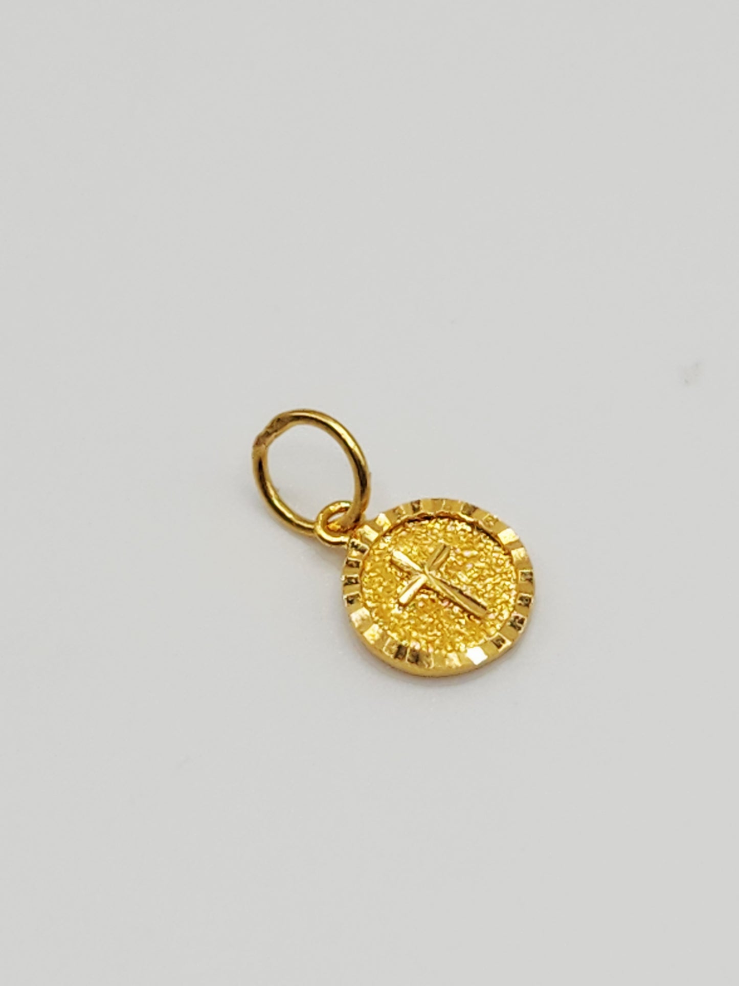 22K / 916 Gold - Inspire Ivry Patricia Cross Pendant - 0.95 gm