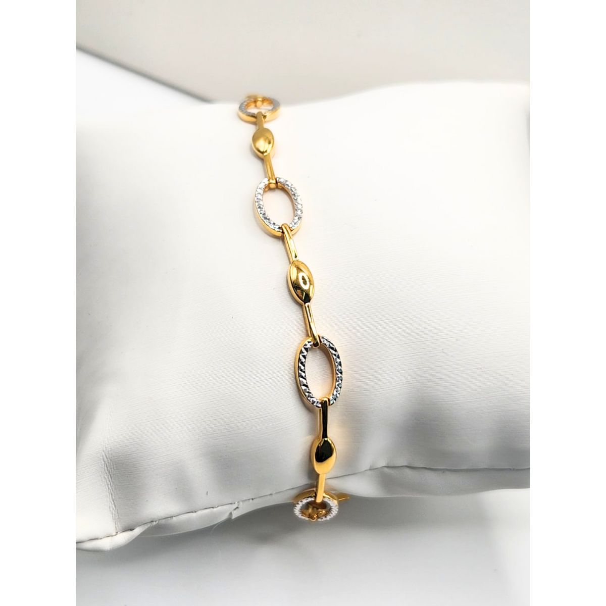 22K / 916 Gold - Inspire Chieti Diane Bracelet - 8.34 gm