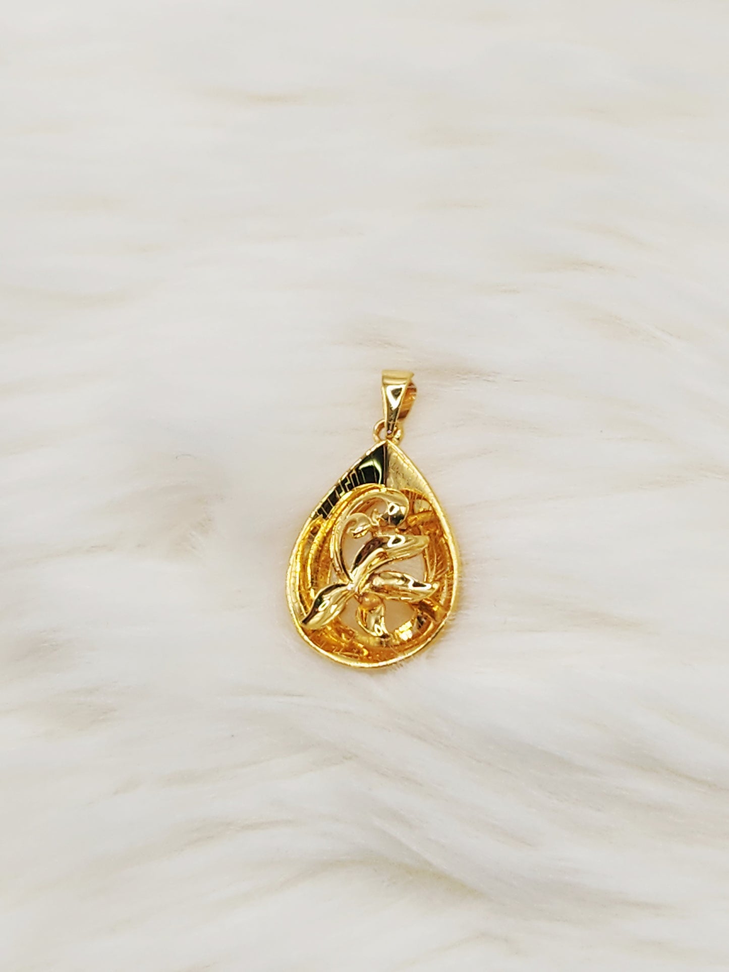 22K / 916 Gold - Inspire Ivry Scarlett Flower Pendant - 2.97 gm