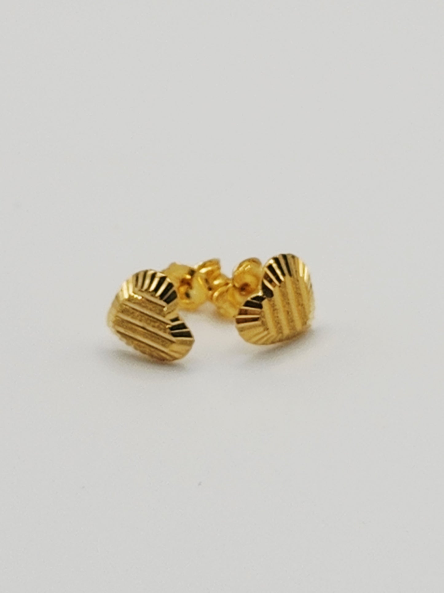 22K / 916 Gold - Inspire Ivry Hazel Heart Earring - 1.30 gm