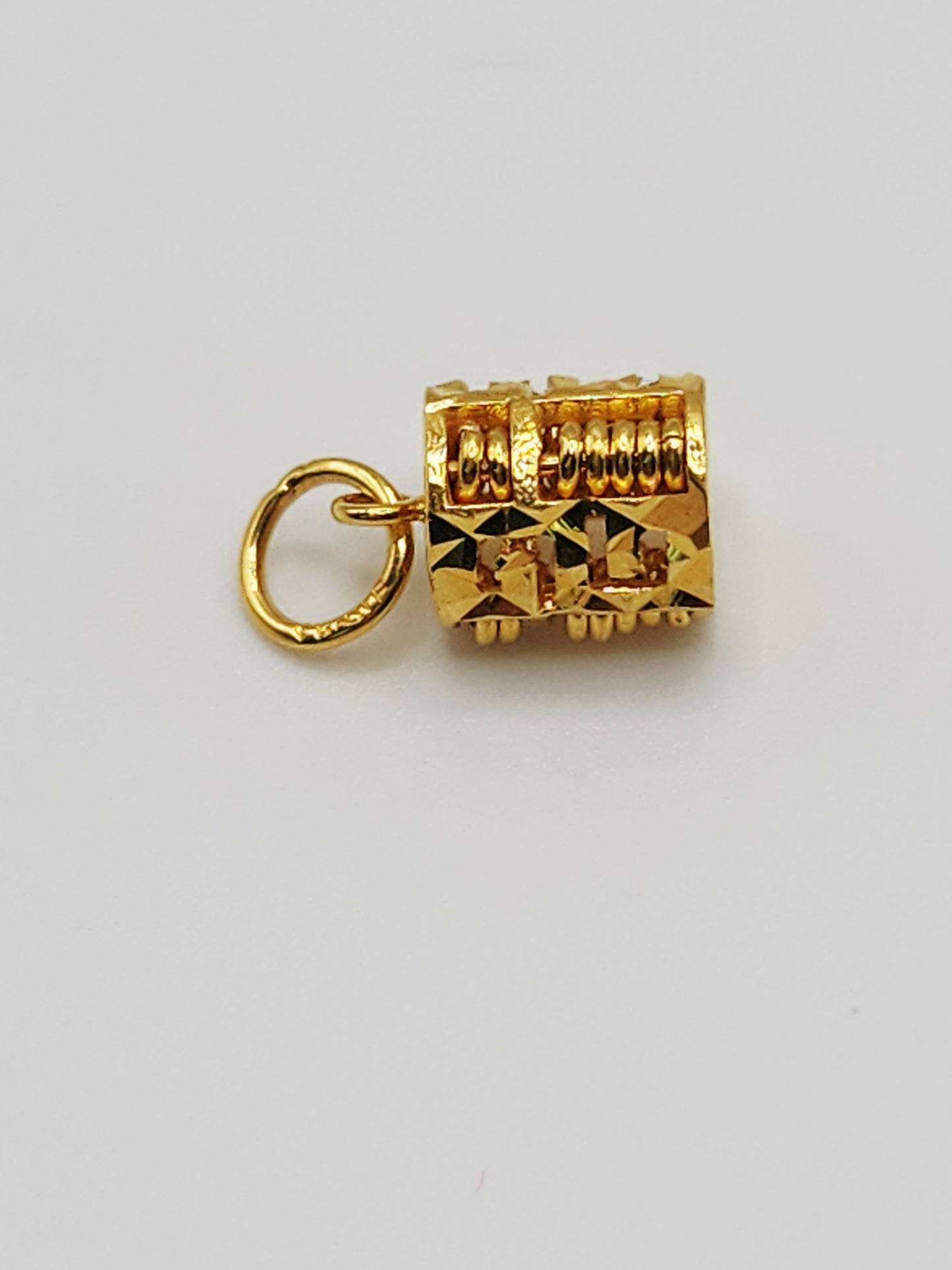 22K / 916 Gold - Ivry Patricia Necklace - 2.06 gm