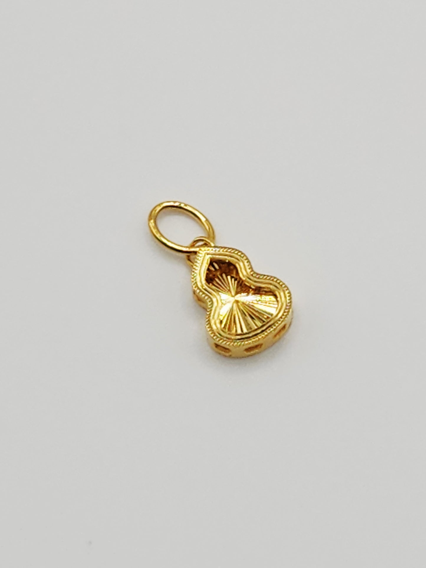 22K / 916 Gold - Inspire Chieti Queen Pear Pendant - 1.13 gm