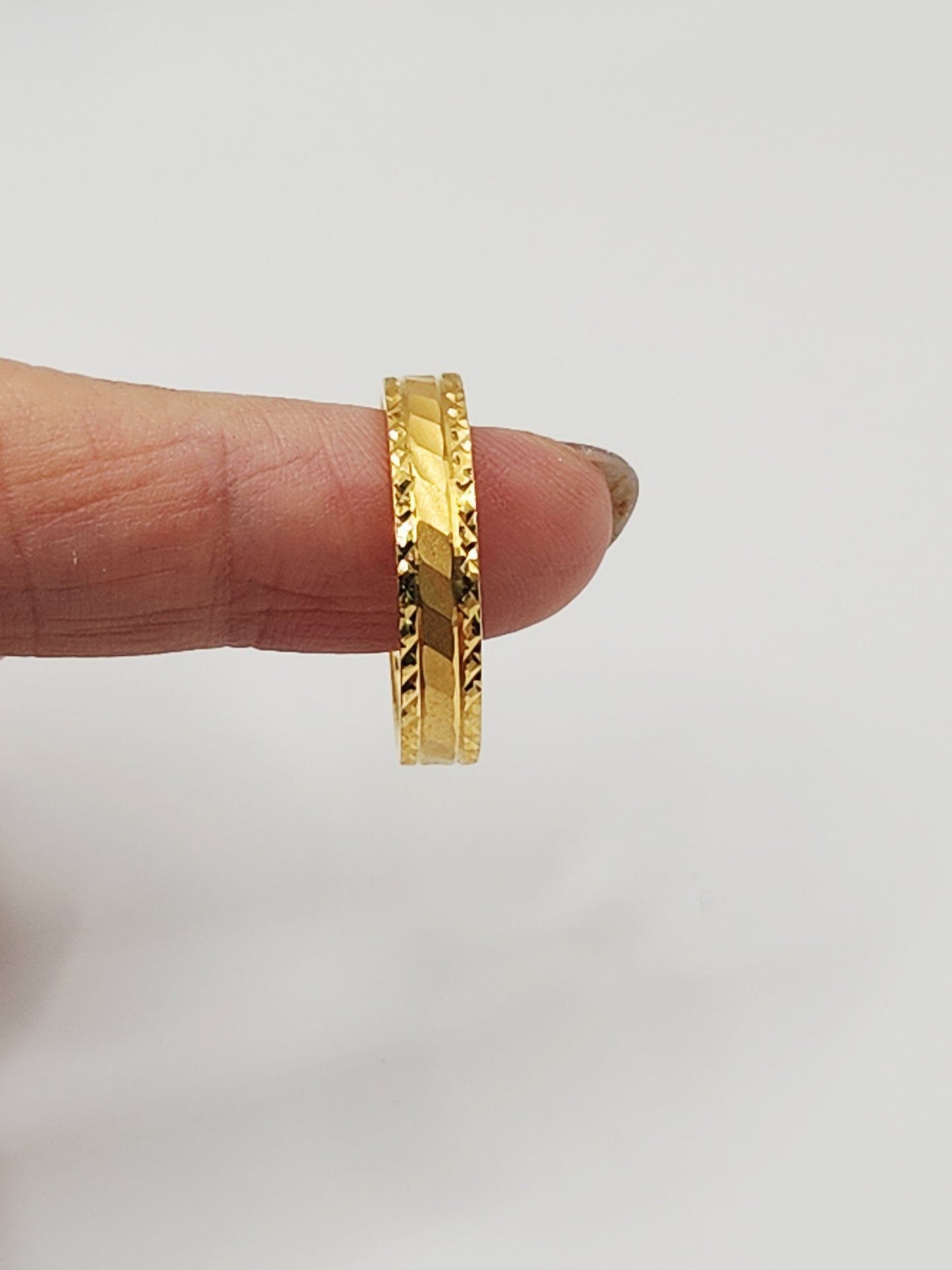22K / 916 Gold - Inspire Ivry Olivia Cross Rim Ring - 3.43 gm
