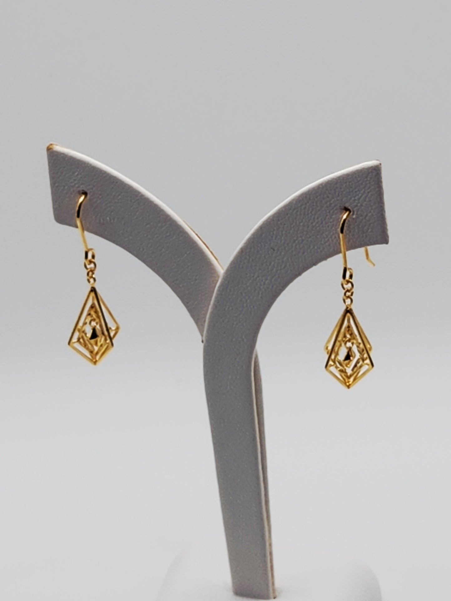 22K / 916 Gold - Inspire Chieti Queen Diamond Earring - 2.04 gm