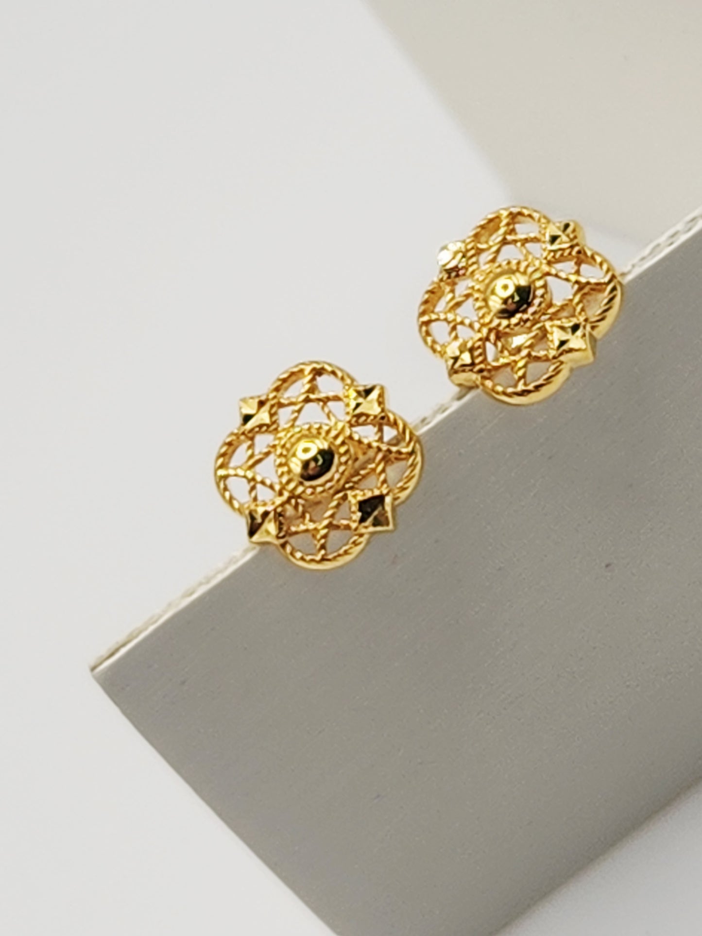22K / 916 Gold - Inspire Chieti Luna Earring - 2.19 gm