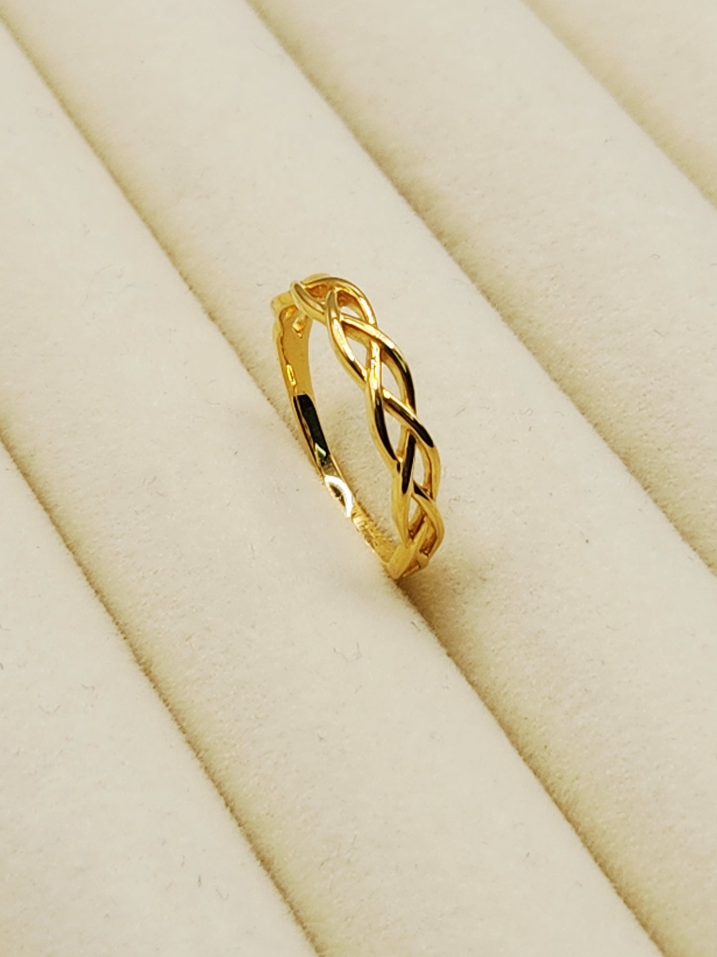 22K / 916 Gold - Inspire Chieti Iris Ring - 2.19 gm