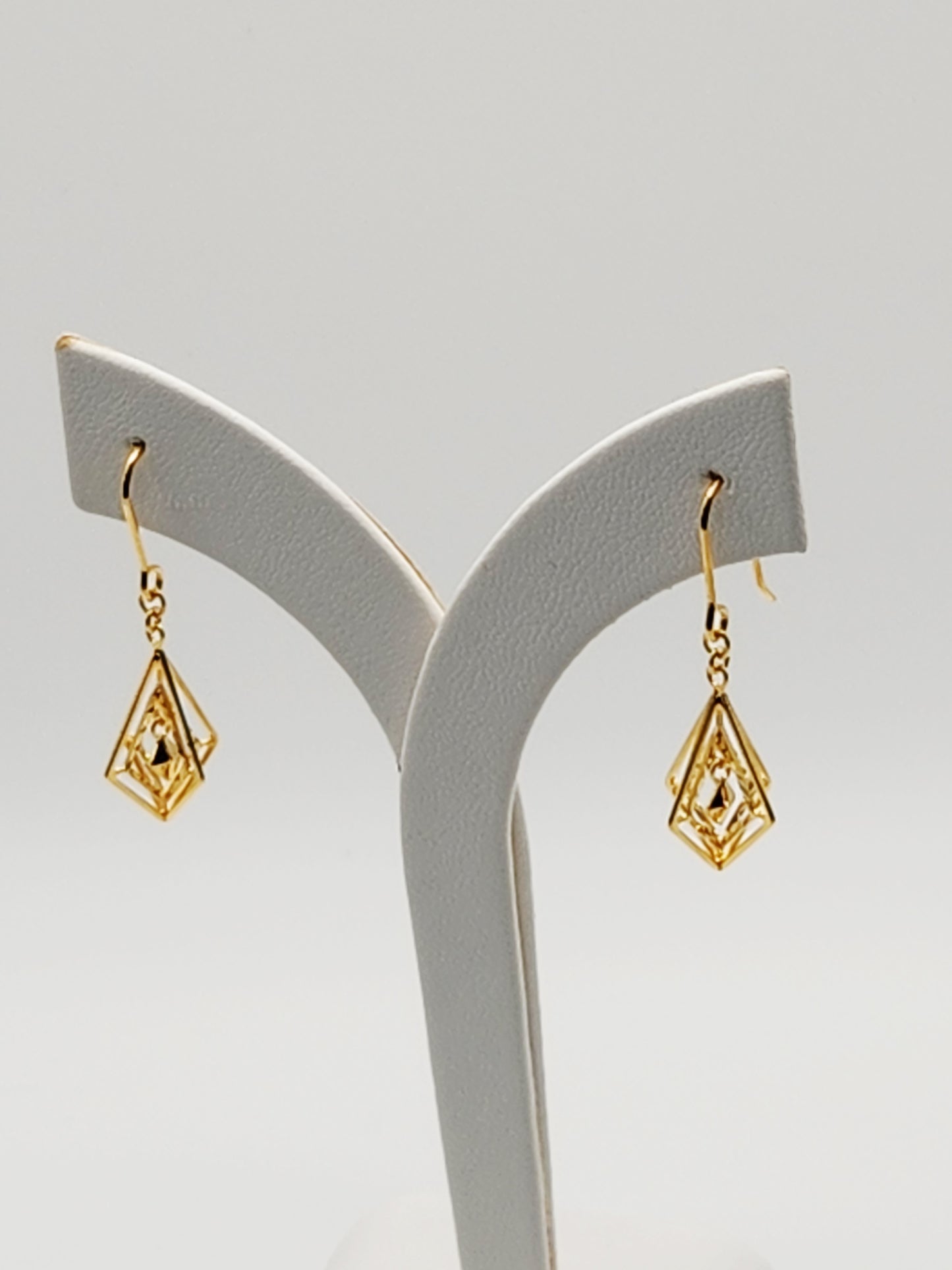 22K / 916 Gold - Inspire Chieti Queen Diamond Earring - 2.04 gm