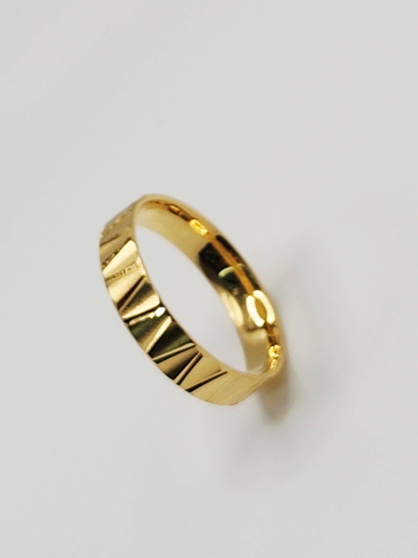 22K / 916 Gold - Inspire Ivry Julia Ring - 5.71 gm