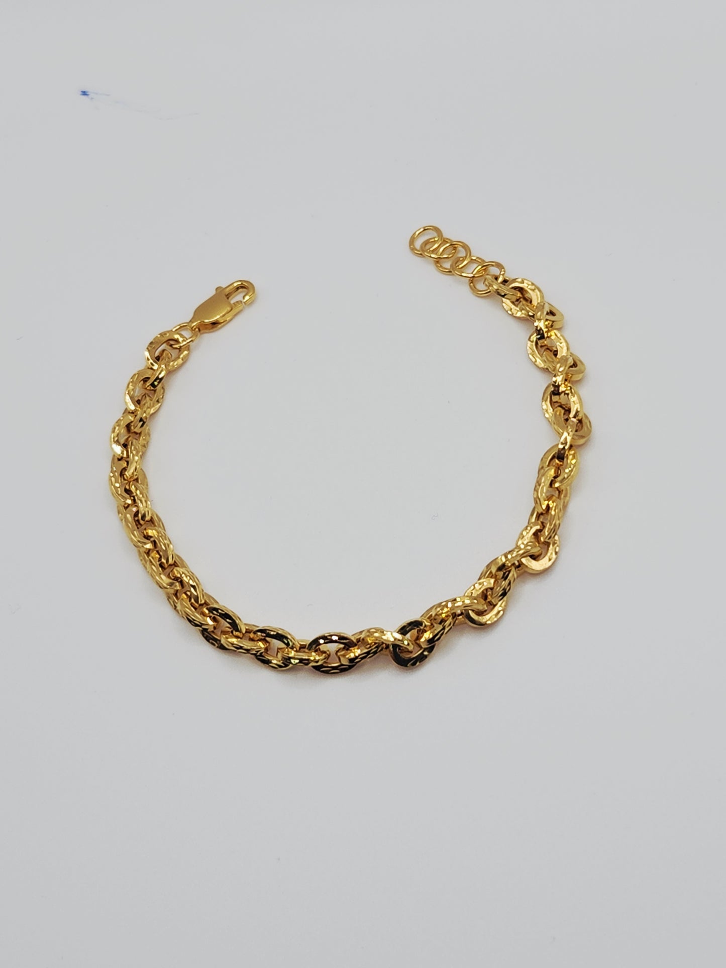 22K / 916 Gold - Inspire Ivry Queen Oval Bracelet - 5.72 gm