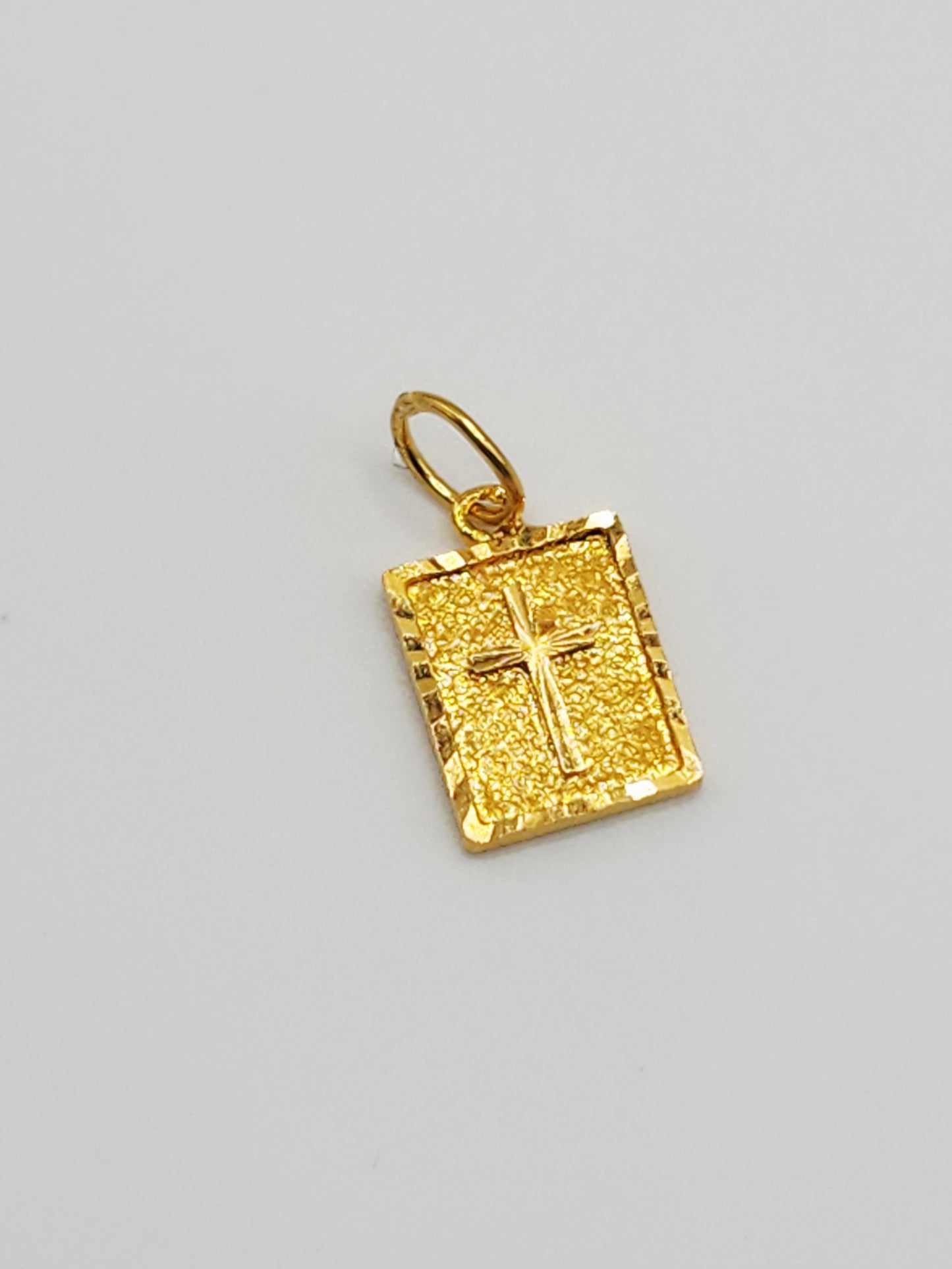 22K / 916 Gold - Inspire Ivry Patricia Cross Pendant - 1.76 gm