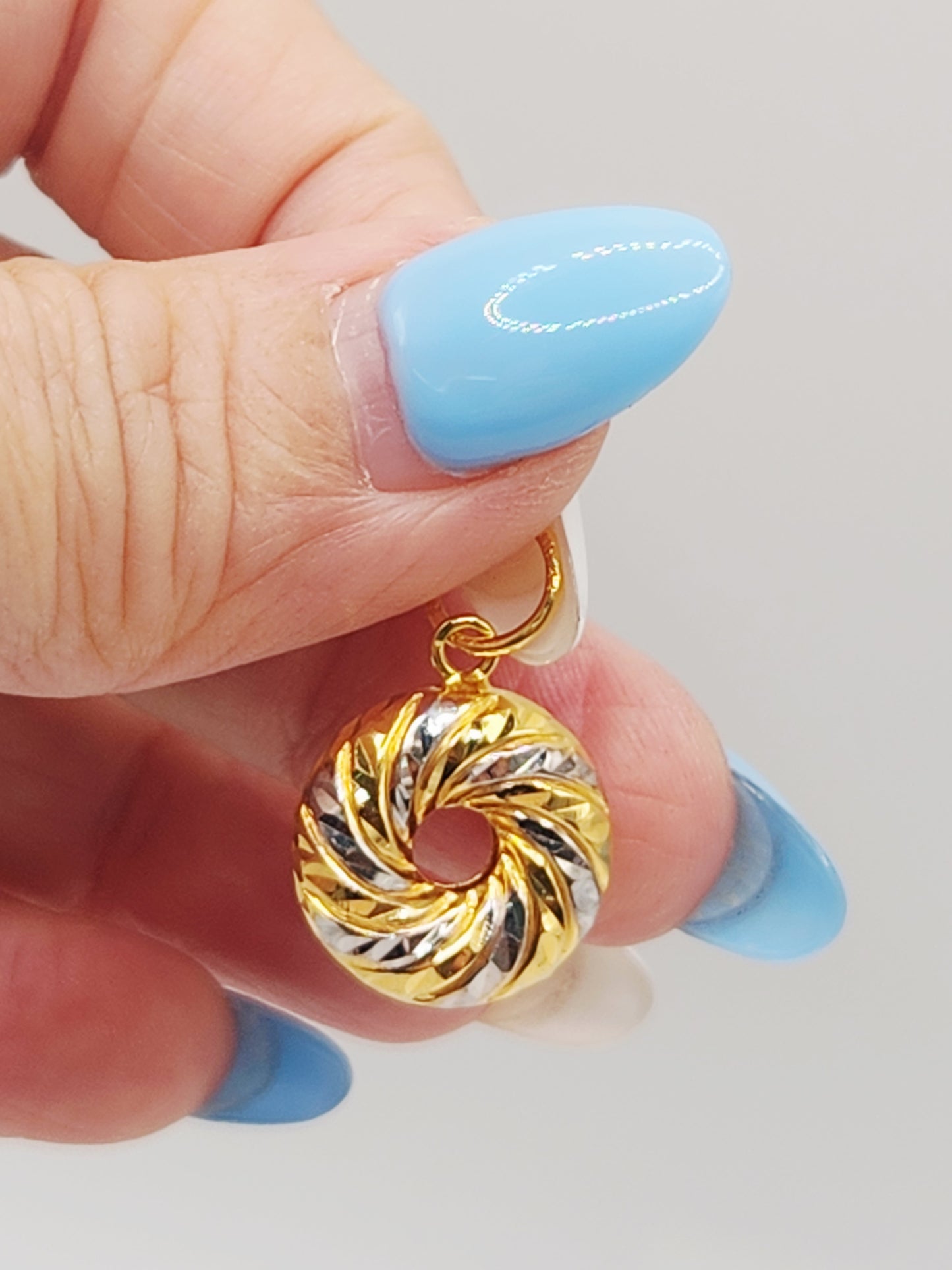 22K / 916 Gold - Inspire Ivry Scarlett Pendant - 1.94 gm