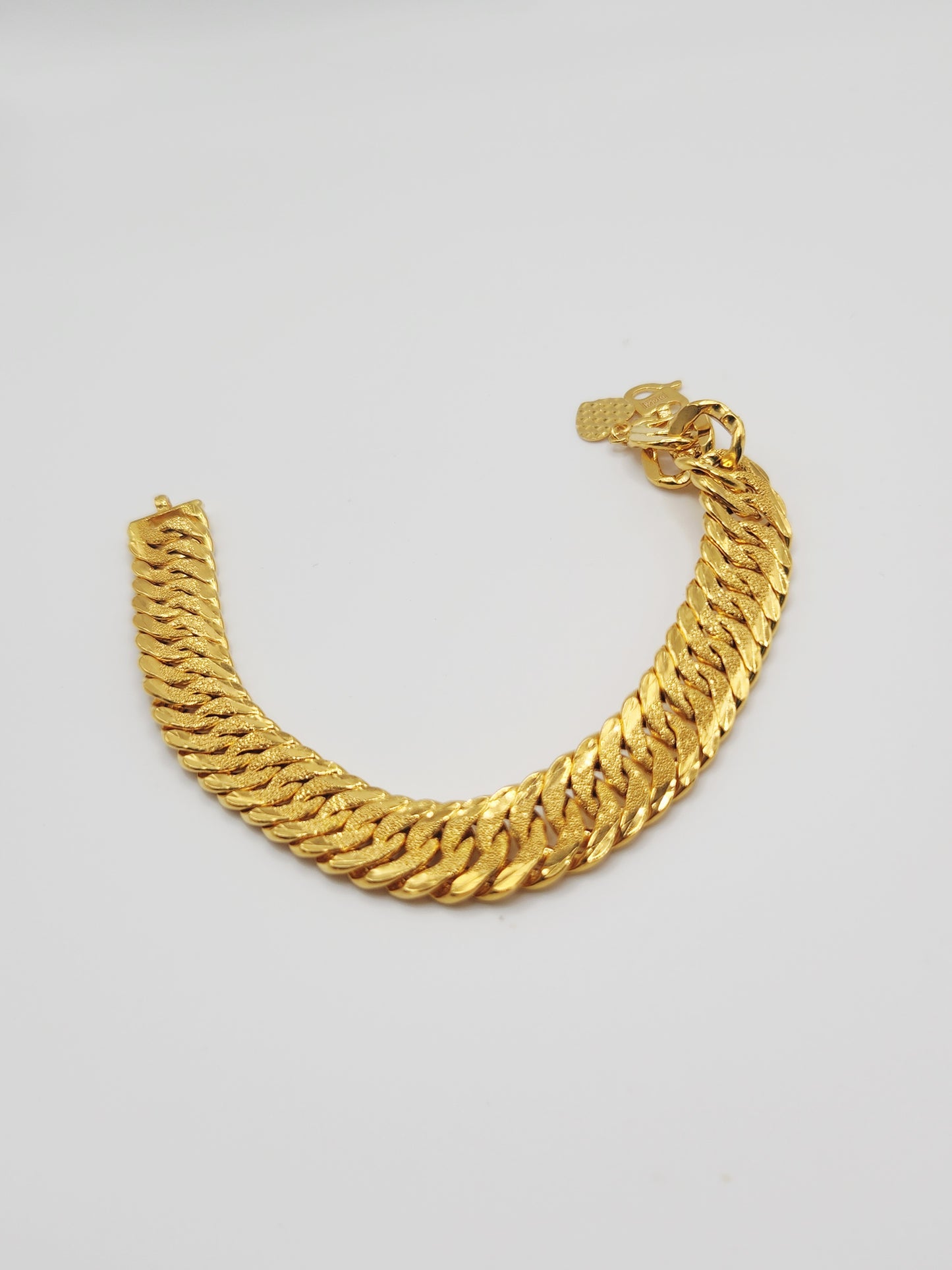 22K / 916 Gold - Inspire Ivry Scarlett Bracelet - 10.37 gm
