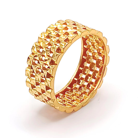 22K / 916 Gold - D/Cut Ring Size 17 - 4.05 gm
