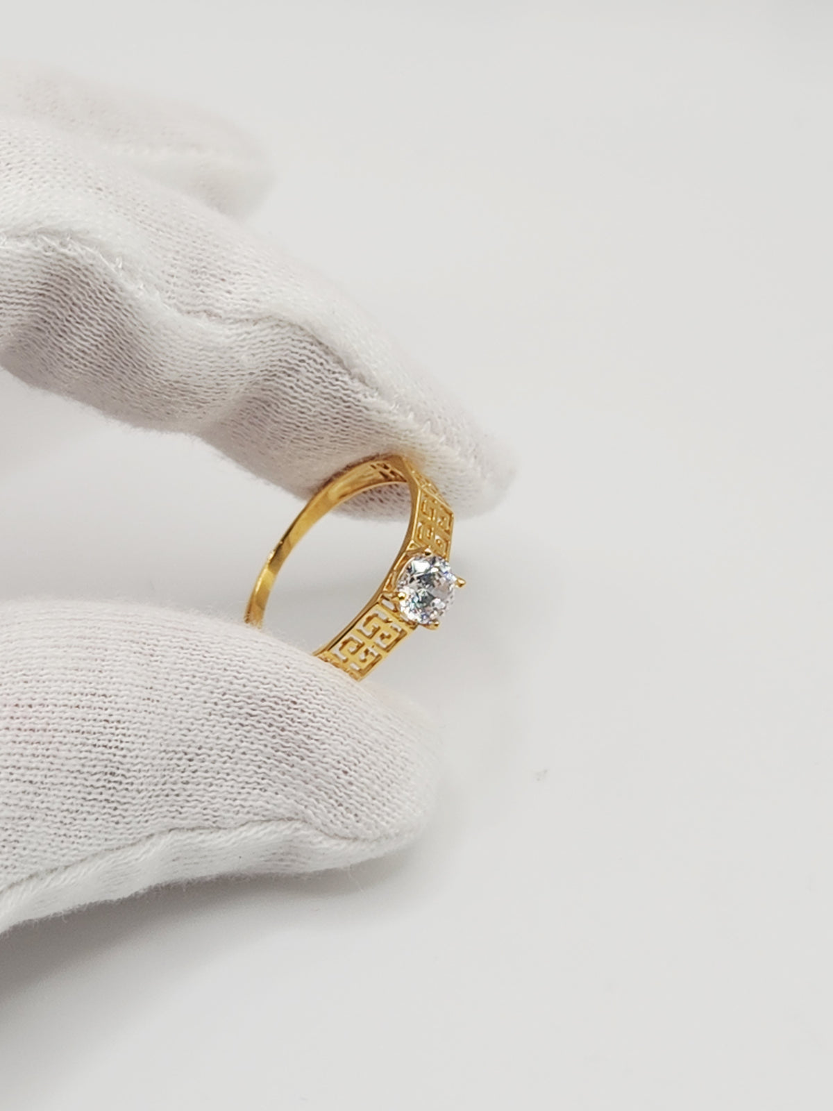 22K / 916 Gold - Ivry Ukiyo Stone Ring - 1.67 gm