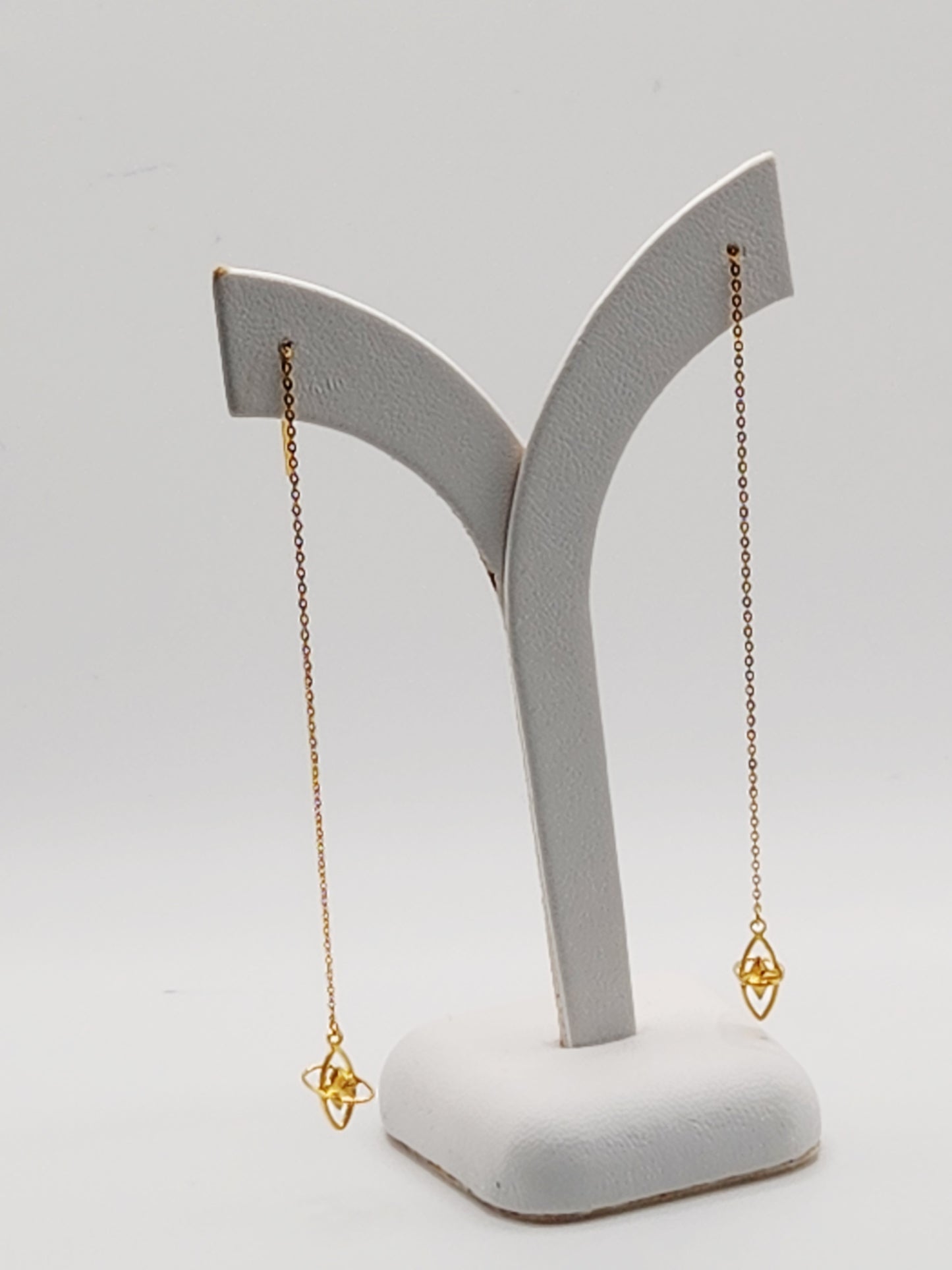 22K / 916 Gold - Inspire Chieti Queen Dangling Earring - 1.34 gm