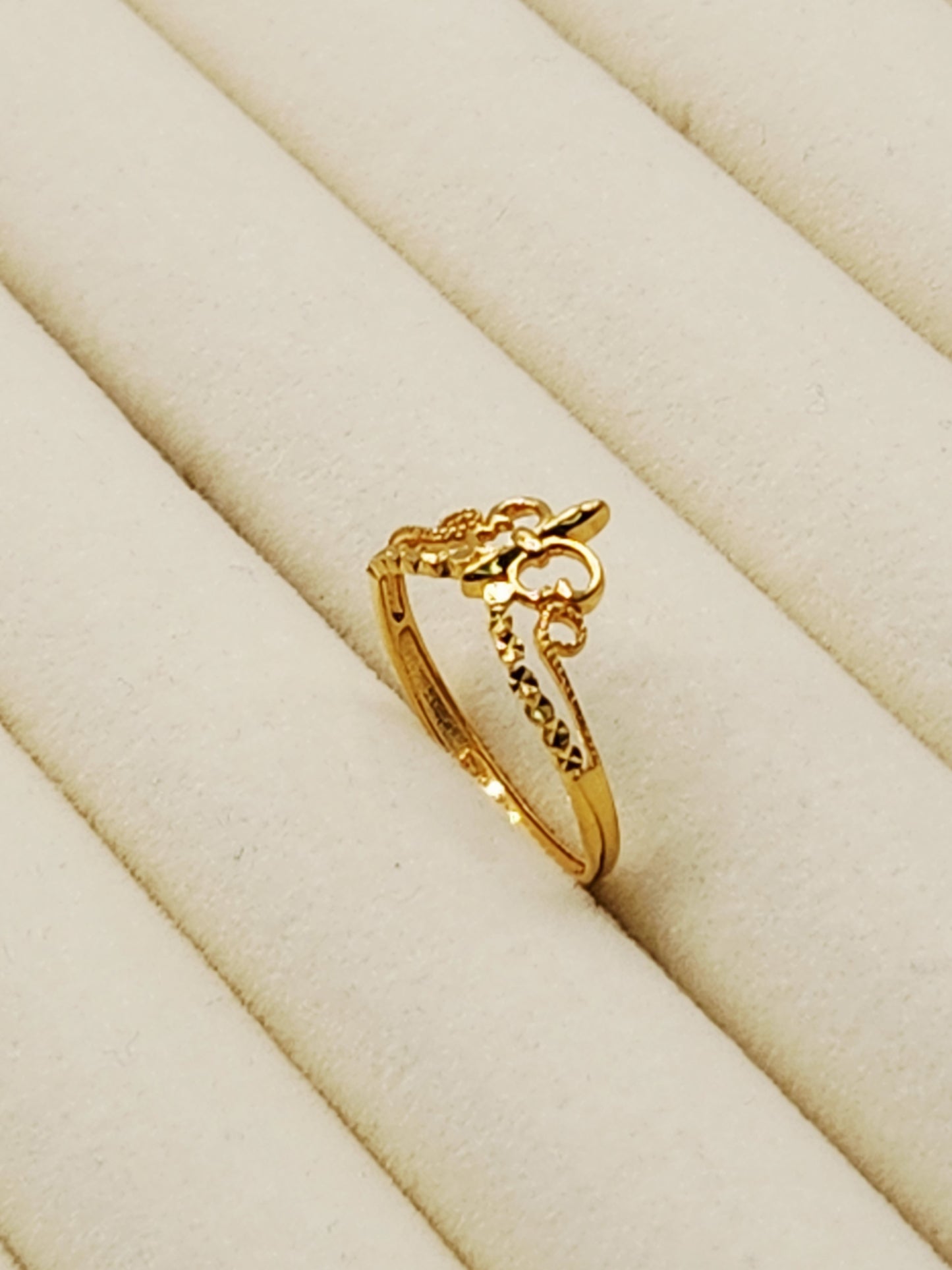 24K / 999 Gold - Inspire Chieti Iris Ring - 2.36 gm