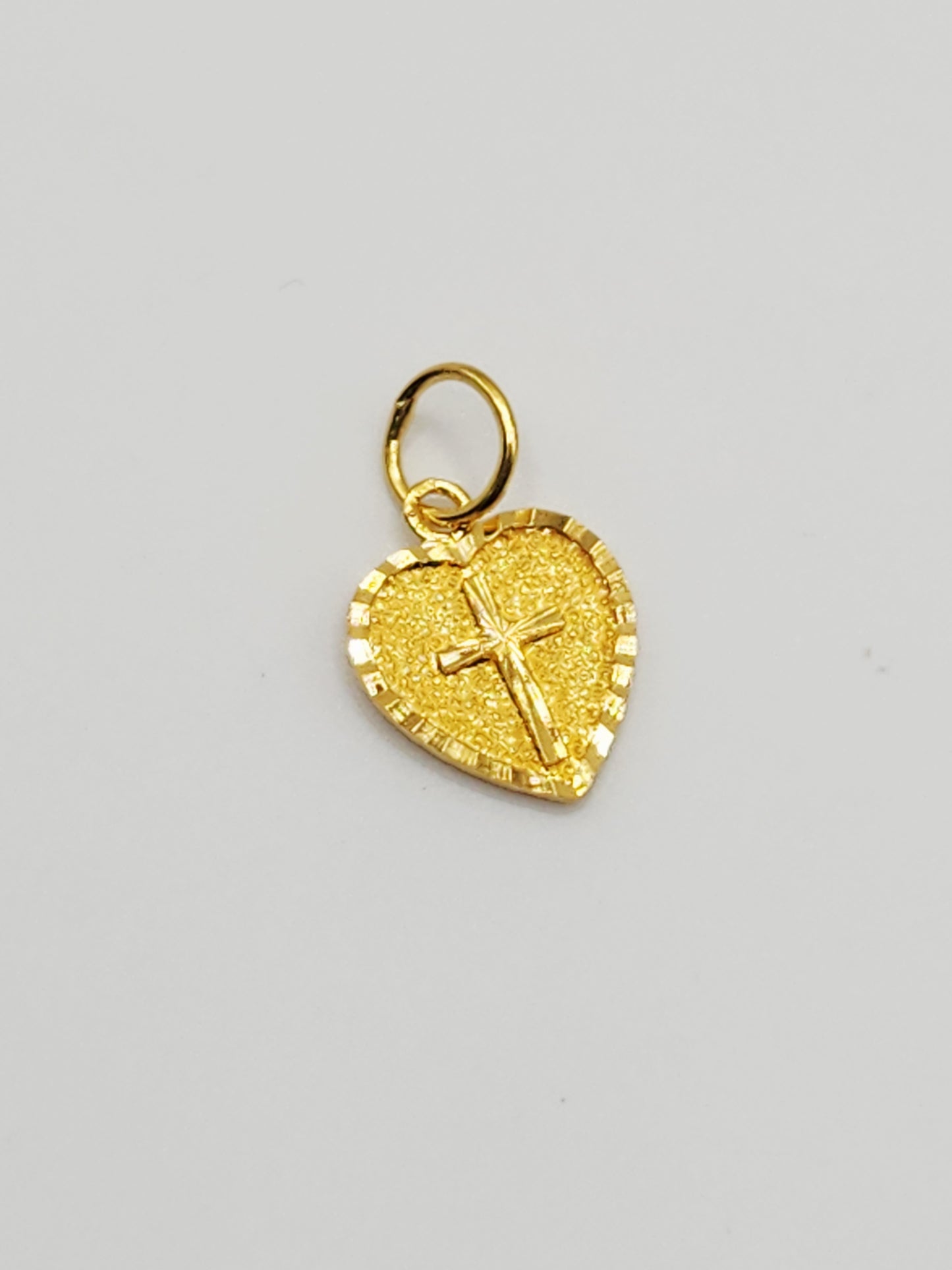 22K / 916 Gold - Inspire Ivry Patricia Cross Pendant - 1.01 gm